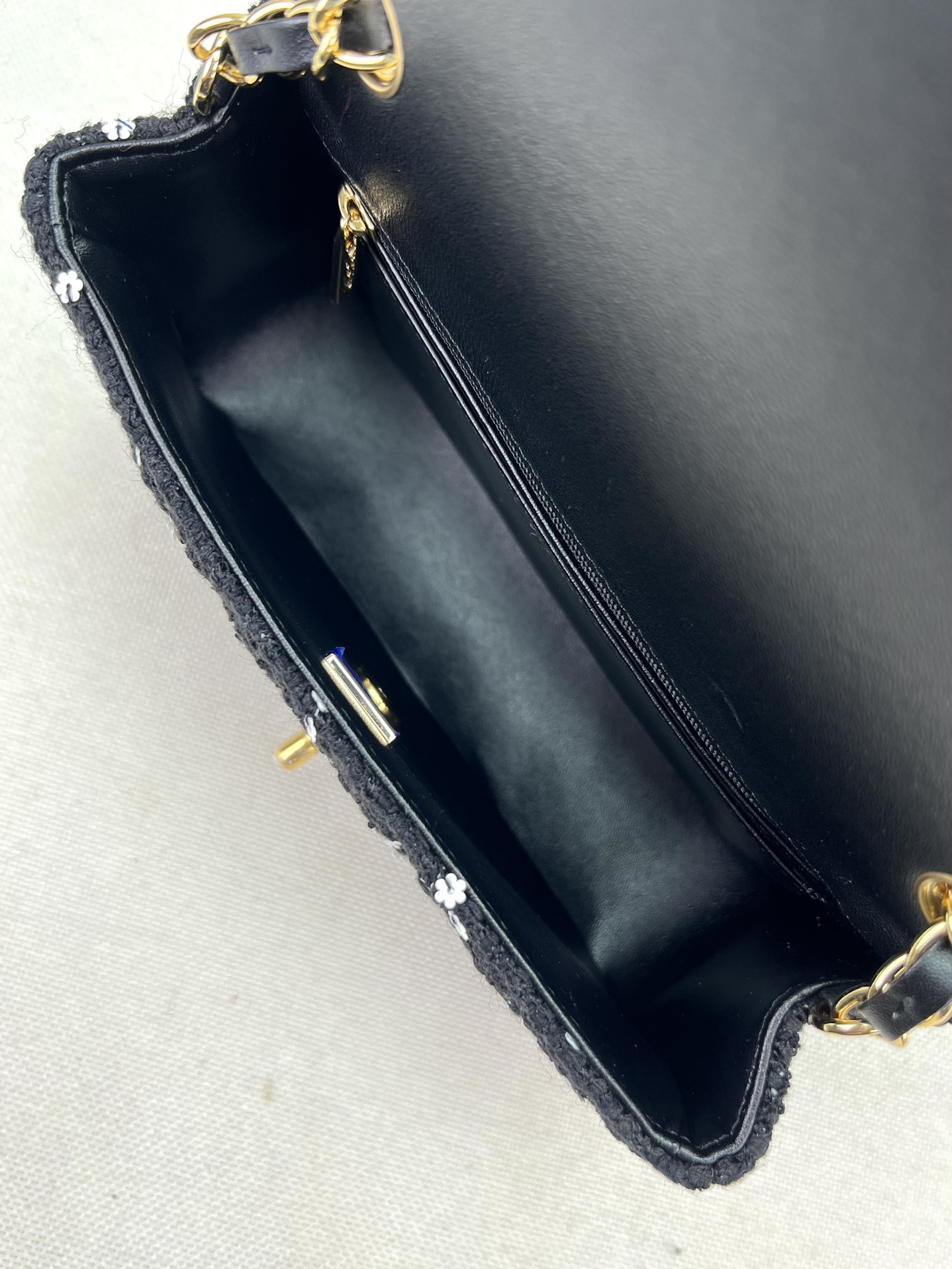 Chanel Classic Flap Bag 20cm