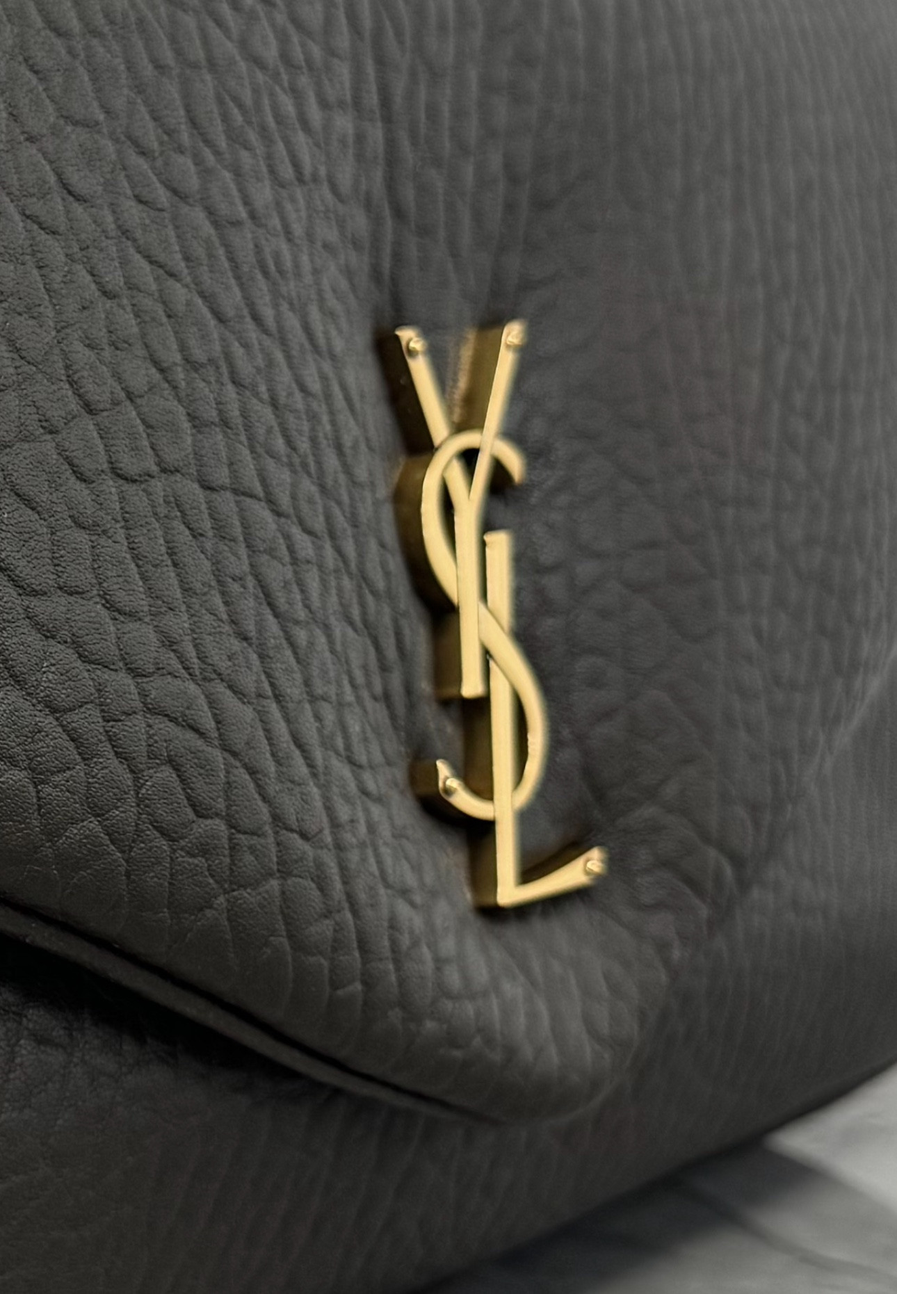 YSL Calypso large in grained 36x20x10cm