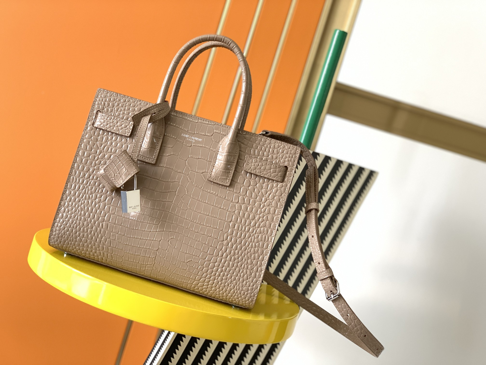 YSL SAC DE JOUR IN EMBOSSED CROCODILE LEATHER - baby 26x13.5x12.5cm