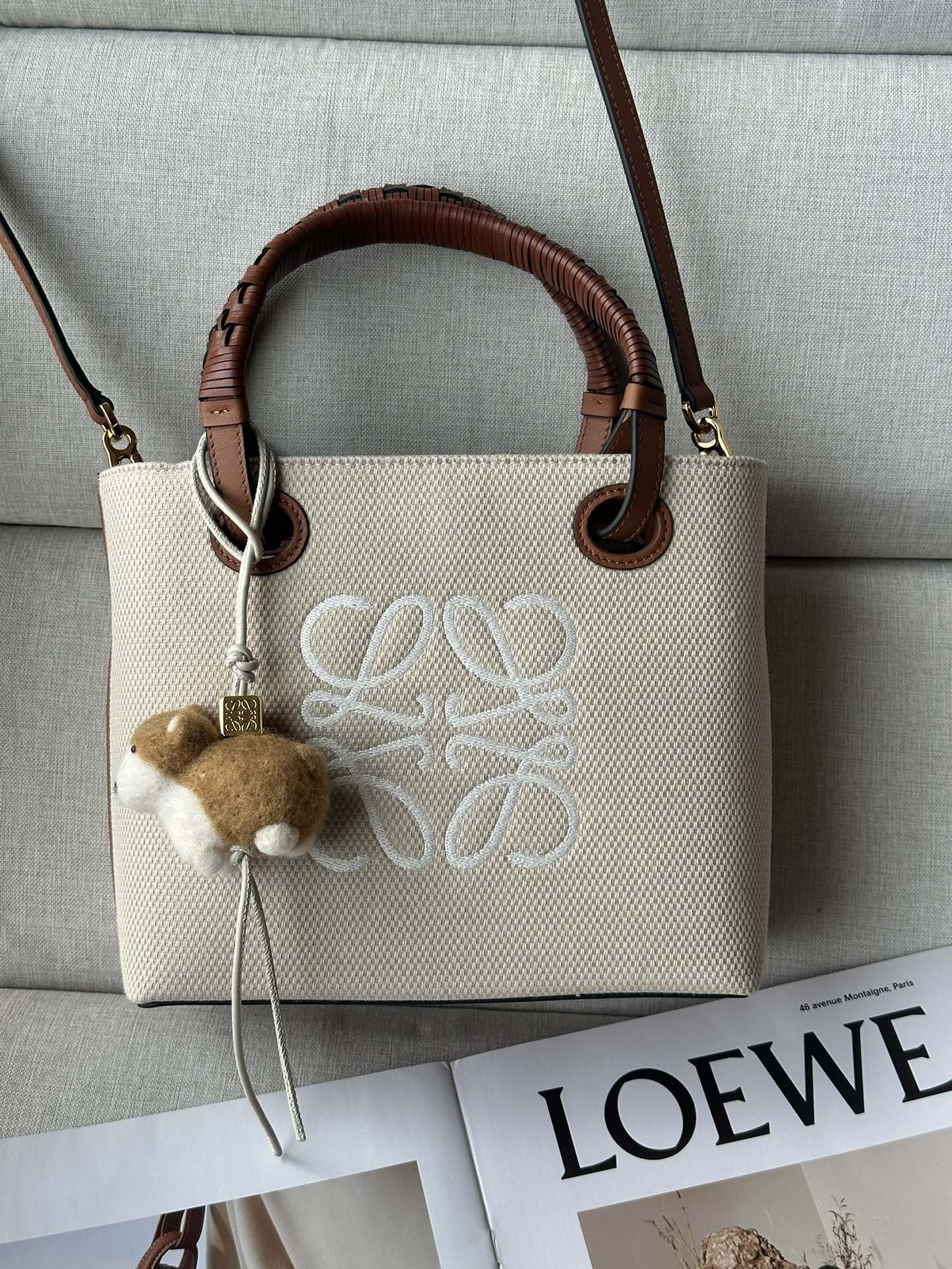 LOEWE Anagram Tote 22x9x19.5cm (no charm)