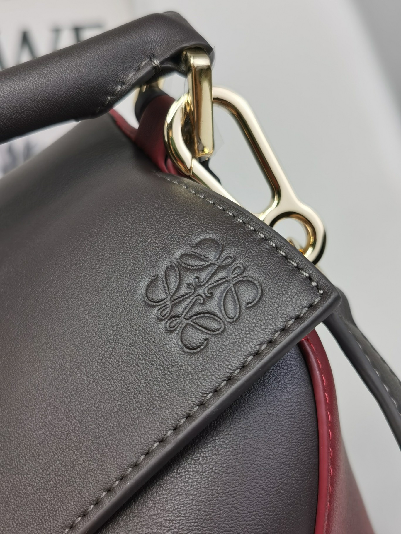 LOEWE Small Puzzle bag in classic calfskin 24x10.5x16.5cm