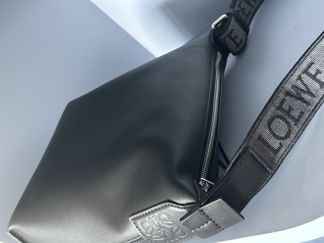 LOEWE Small Cubi crossbody bag in supple smooth calfskin and jacquard 29.5x10.5x22cm