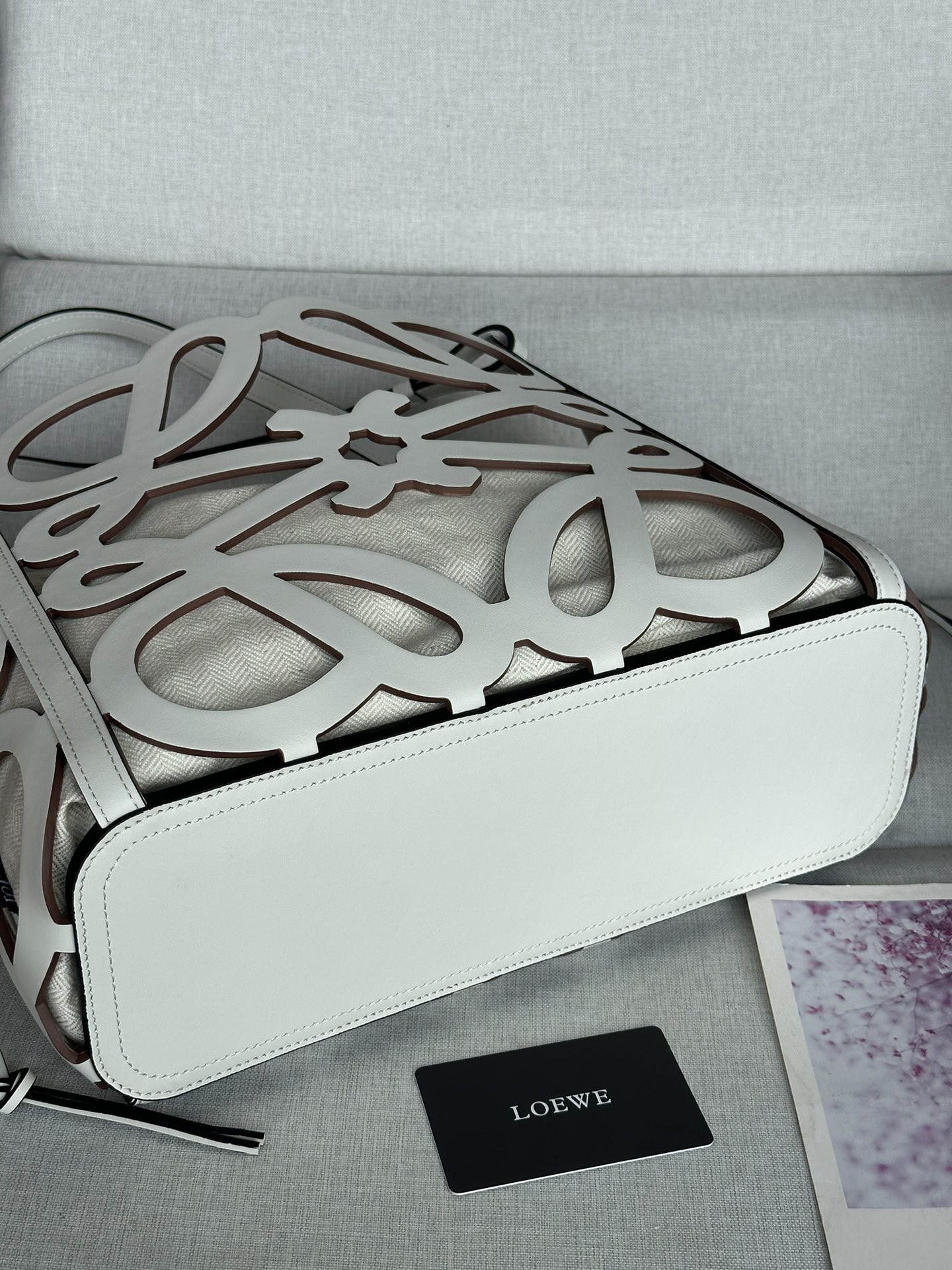 LOEWE Anagram Tote 32x27x11cm