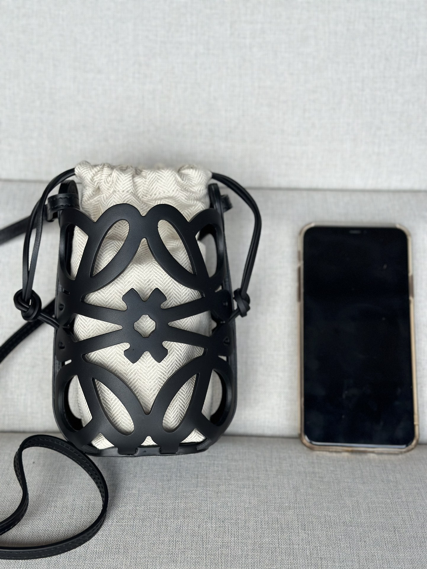 LOEWE Anagram cut-out pocket in classic calfskin and canvas 20x11x8cm