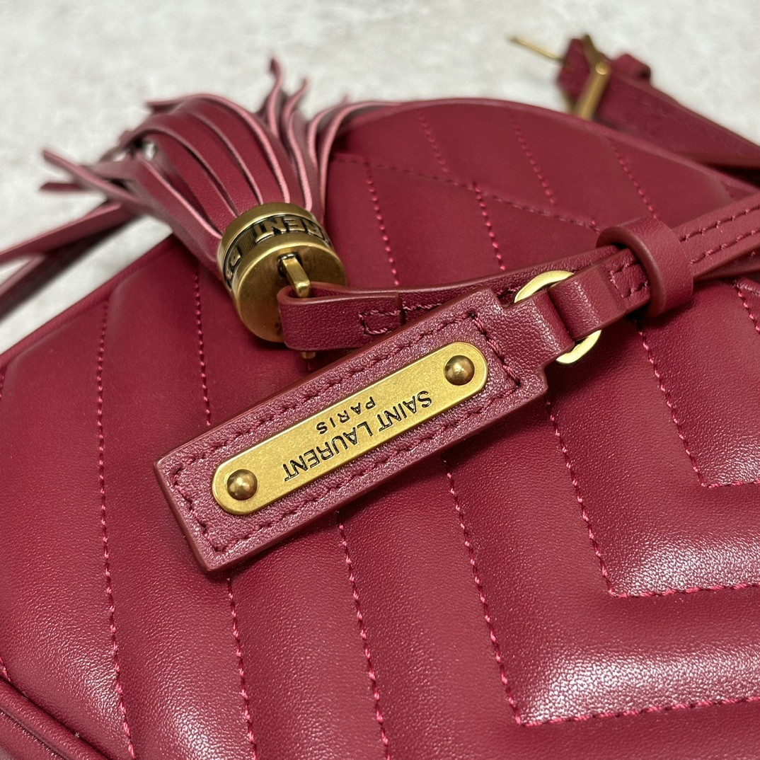 YSL LOU camera bag in quilted leather 23x16x6cm