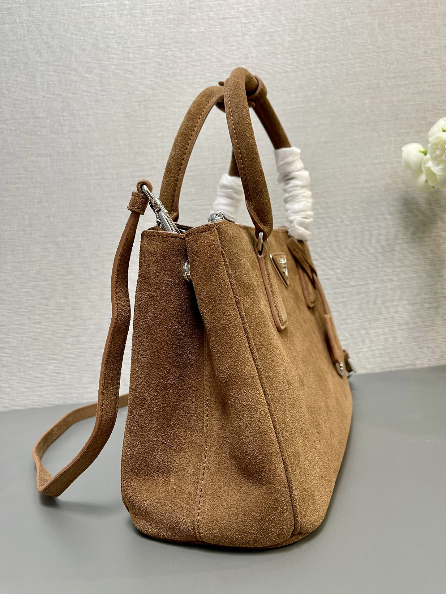 Prada Galleria bag 28x20x12cm