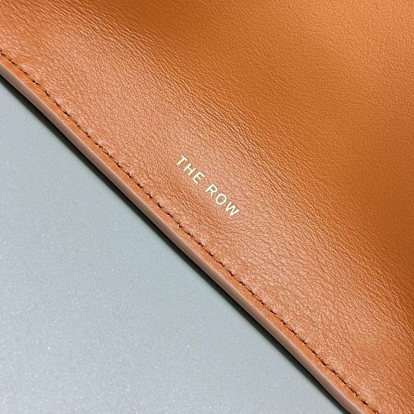 THE ROW MARGAUX 12 32x15x25cm