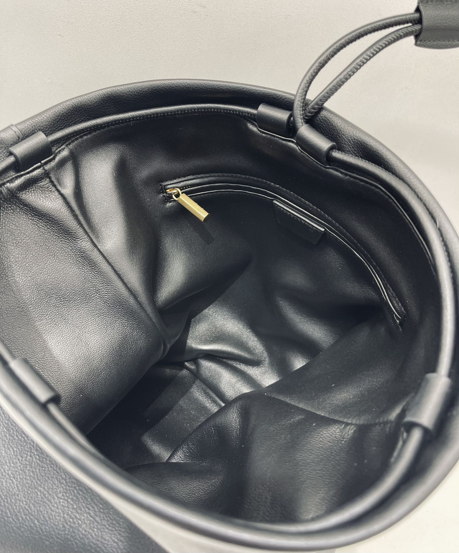 THE ROW Park Tote Bag in Leather 25x31x16cm