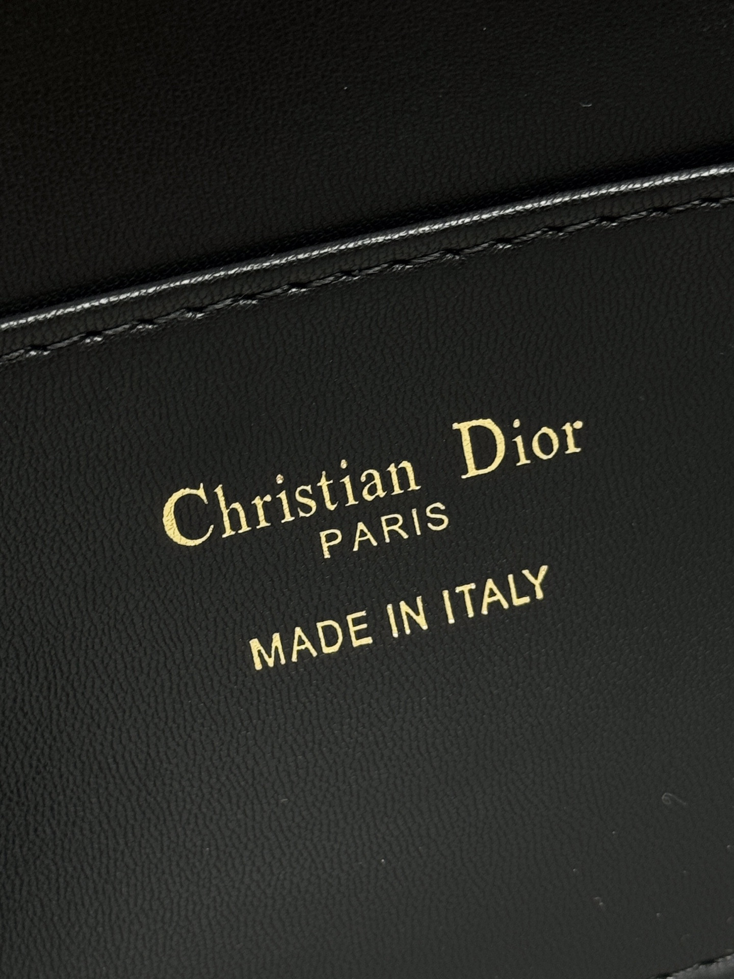 Dior Miss Dior flap bag 22 x 11 x 6 cm