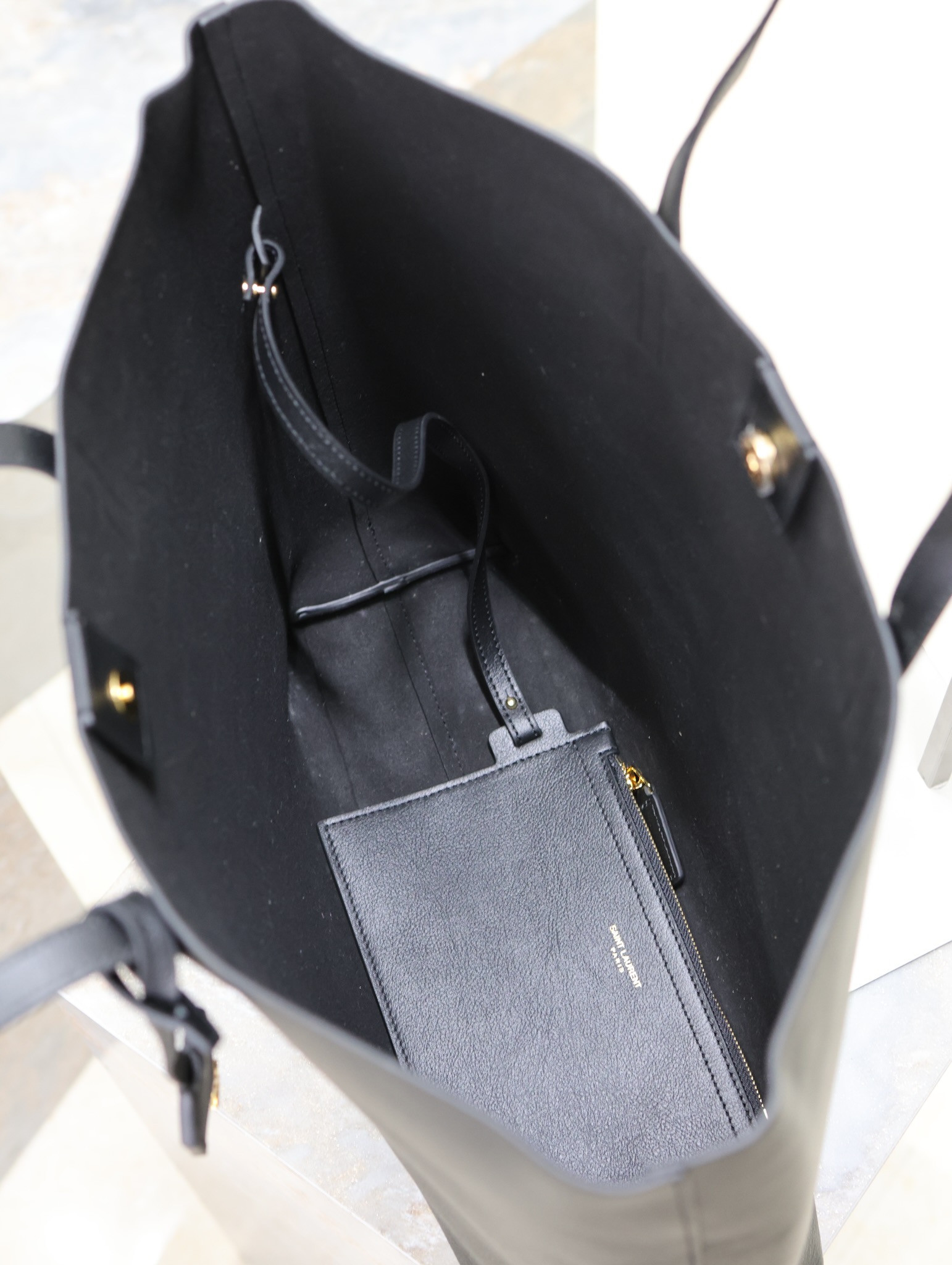 YSL SHOPPING SAINT LAURENT IN LEATHER 32.5×35×10.5cm