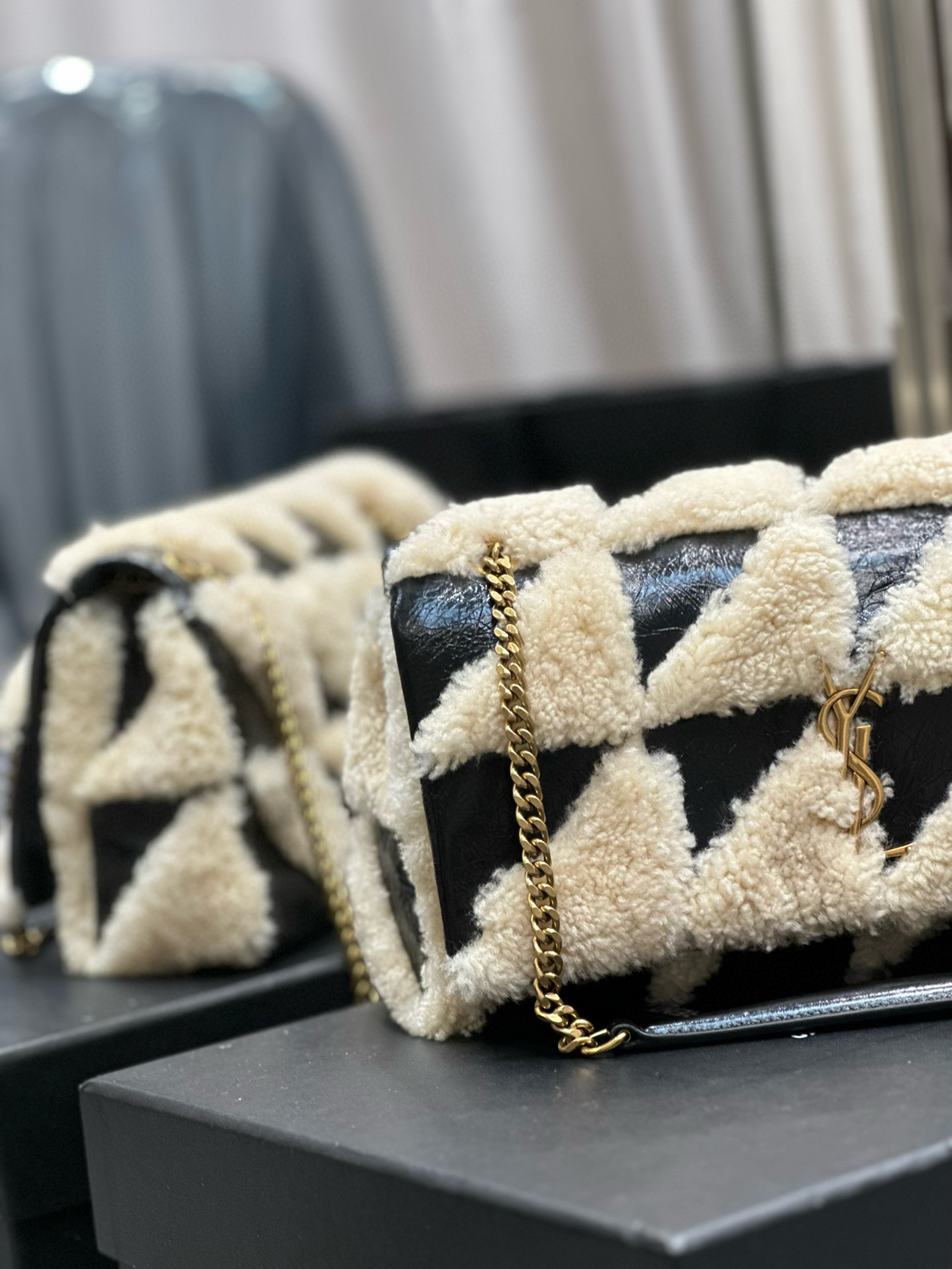 YSL Jamie Medium 25×15×7.5cm