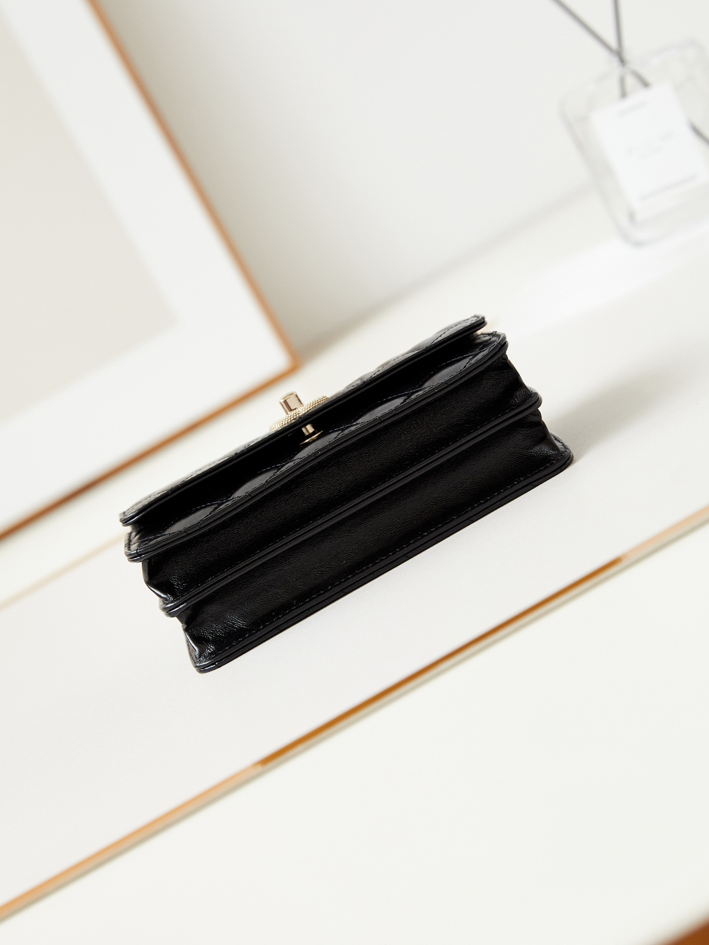 Chanel 24P woc CLASSIC WALLET ON CHAIN 11x18.5x6cm