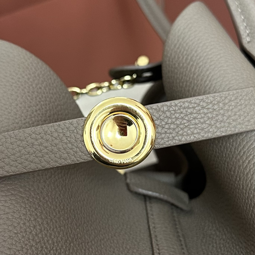 Loro Piana Small Ghiera Shopper 28x19x12cm