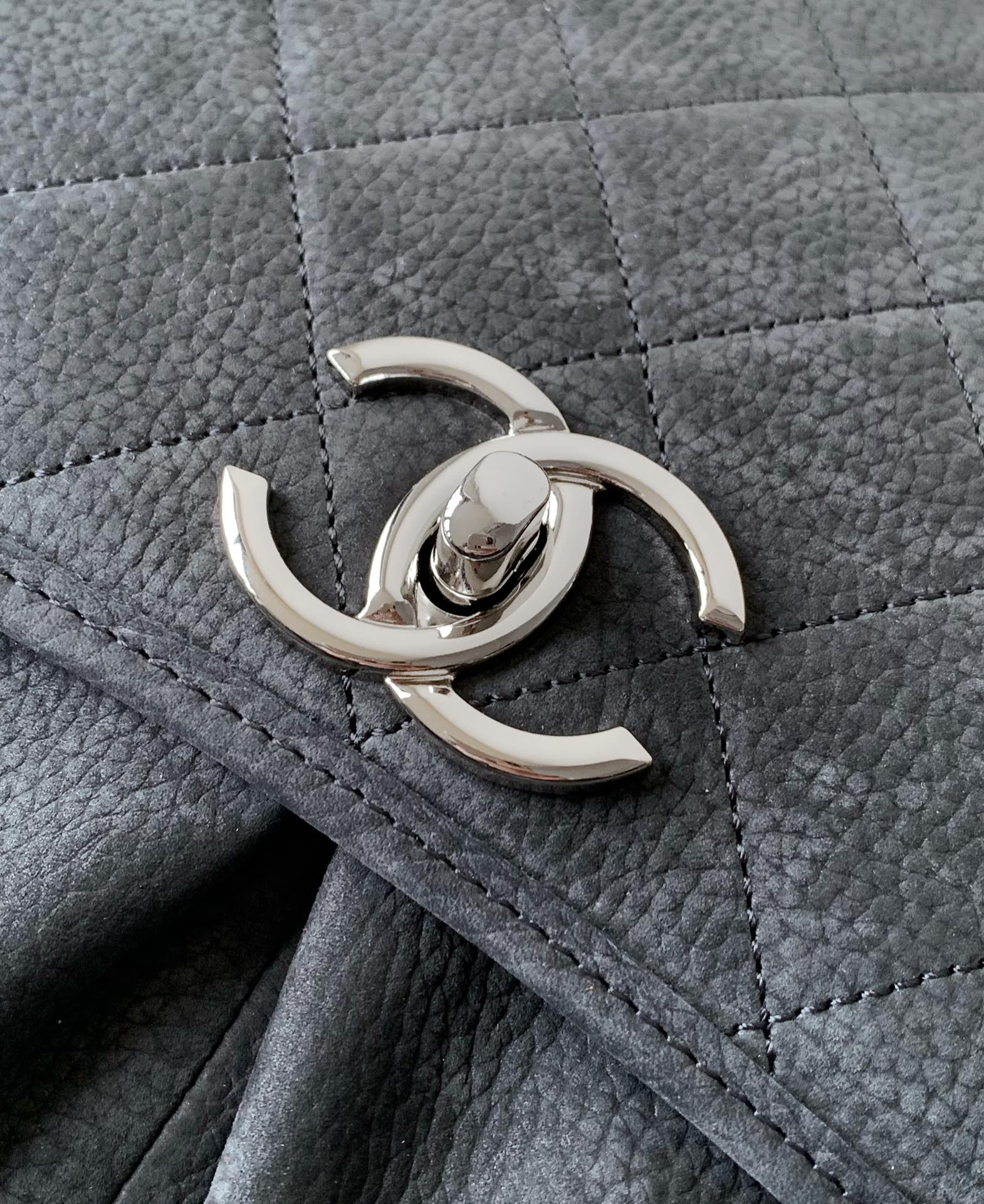 CHANEL Shopping Bag 34x25x10cm