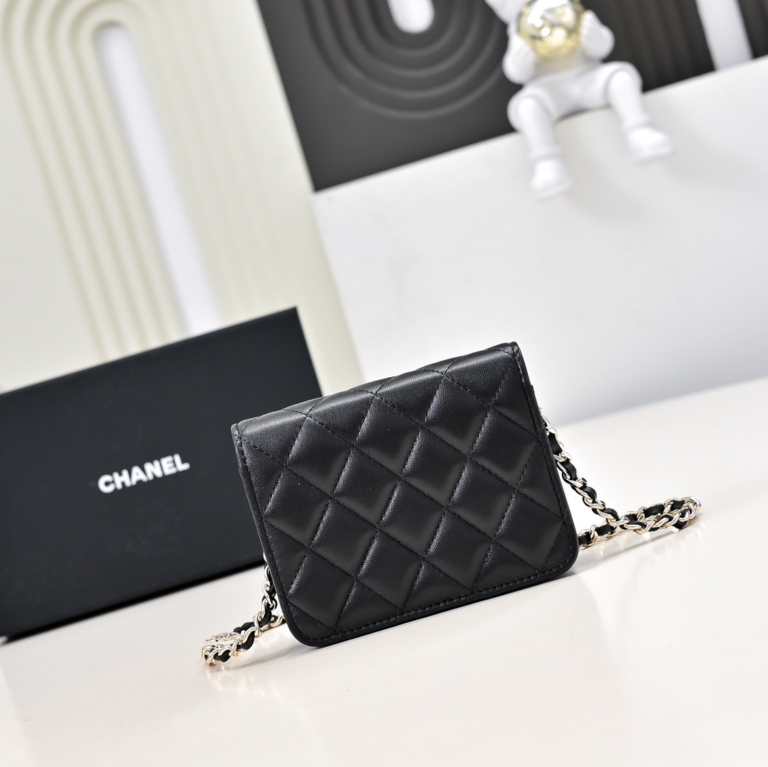 CHANEL Clutch with Chain 9.5x12.5x3.5cm