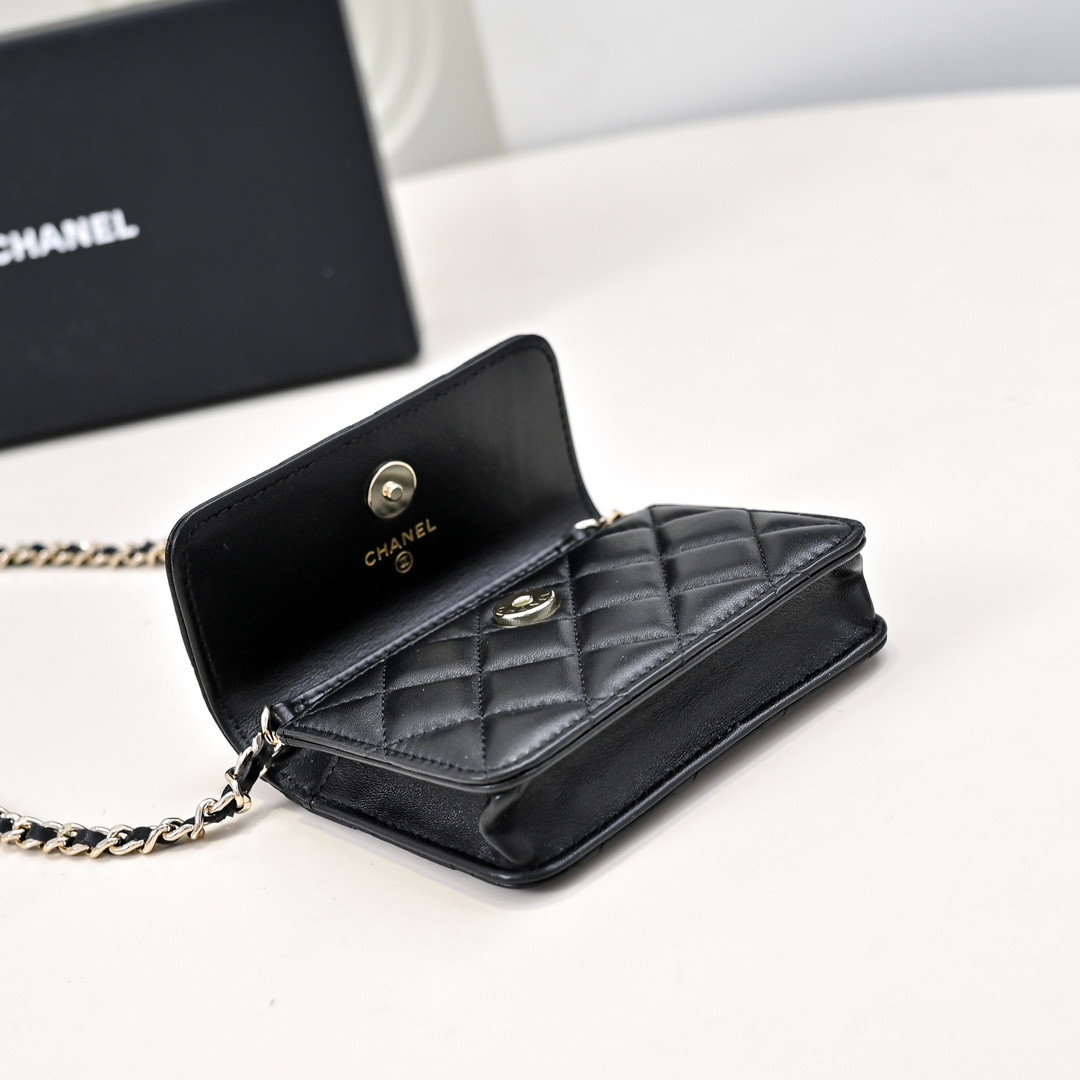 CHANEL Clutch with Chain 9.5x12.5x3.5cm