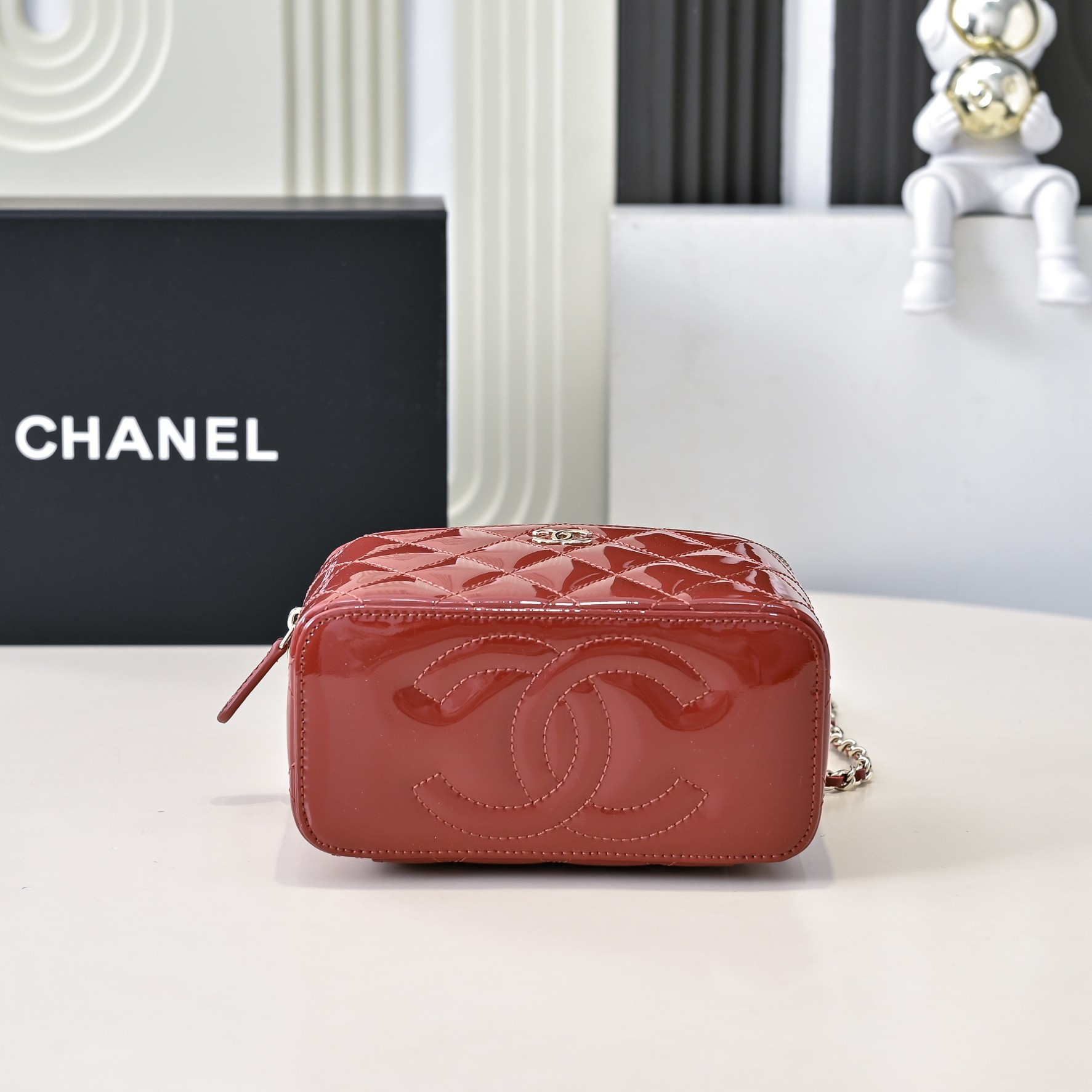 Chanel Long Vanity with chain 16.5x10x8cm