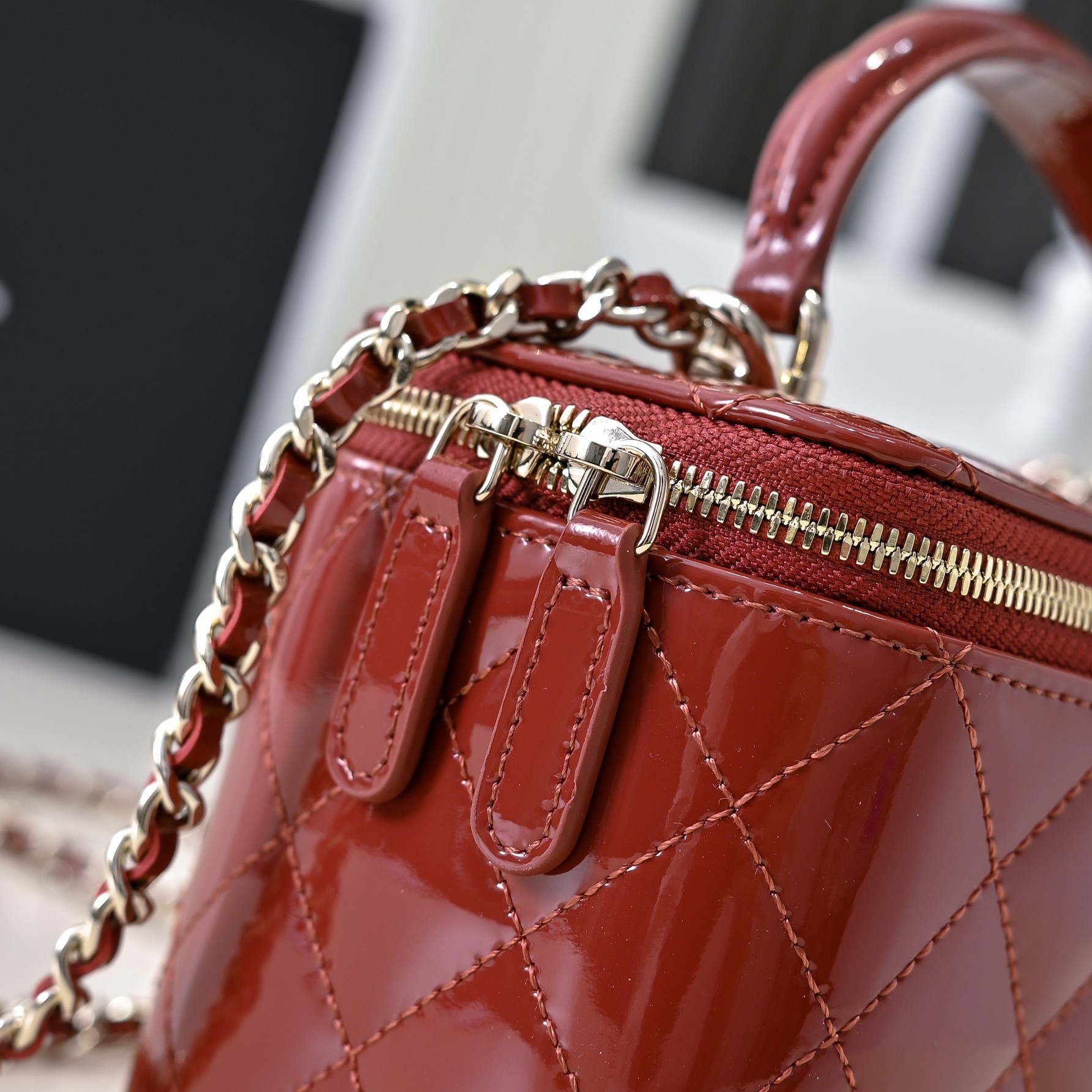 Chanel Long Vanity with chain 16.5x10x8cm