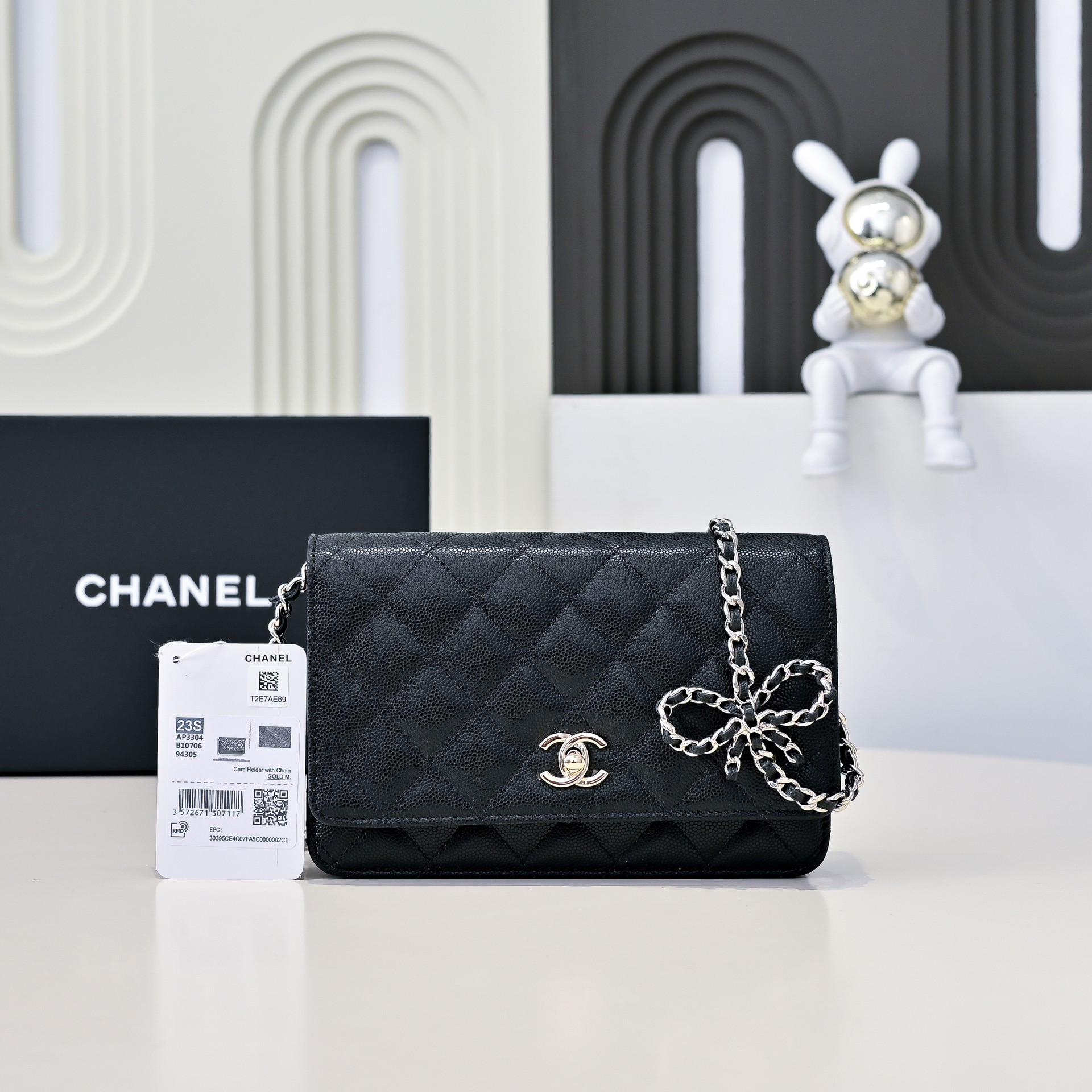 CHANEL WOC CLASSIC WALLET ON CHAIN 12.3x19.2x3.5cm