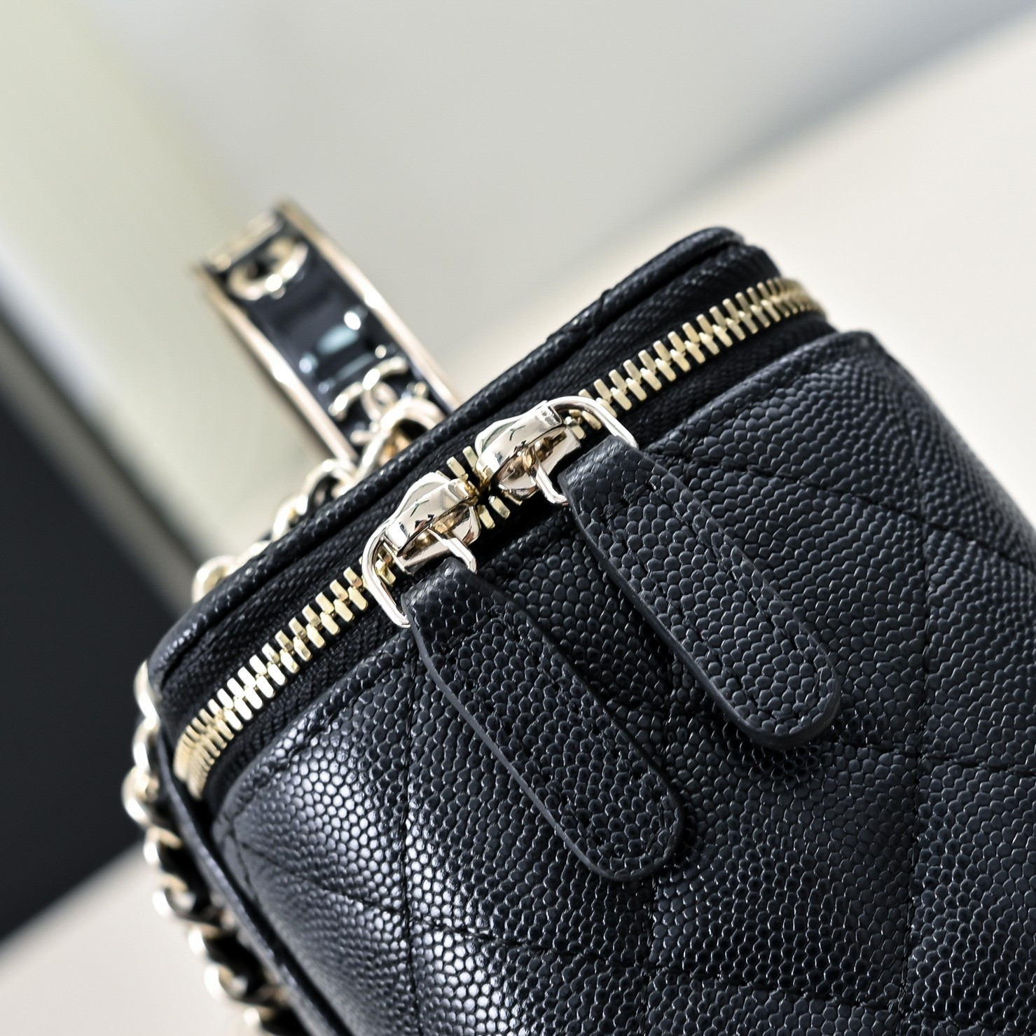 Chanel Clutch With Chain 10x16x8cm