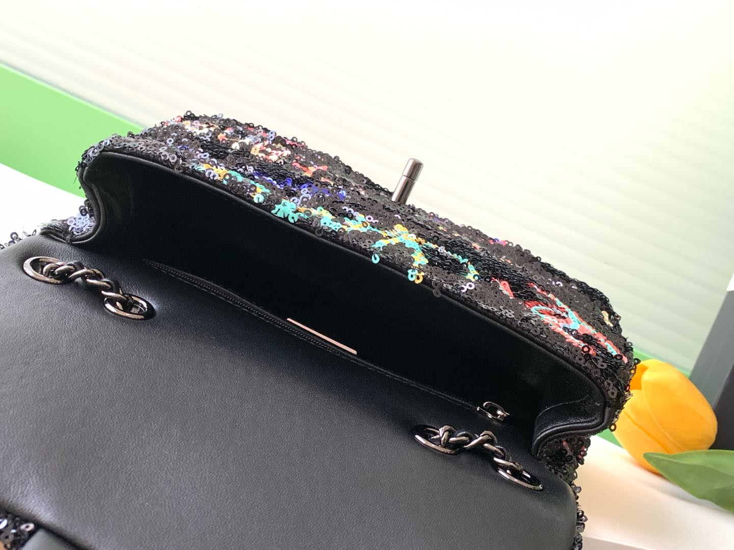 Chanel Flap Bag 14x21x8cm