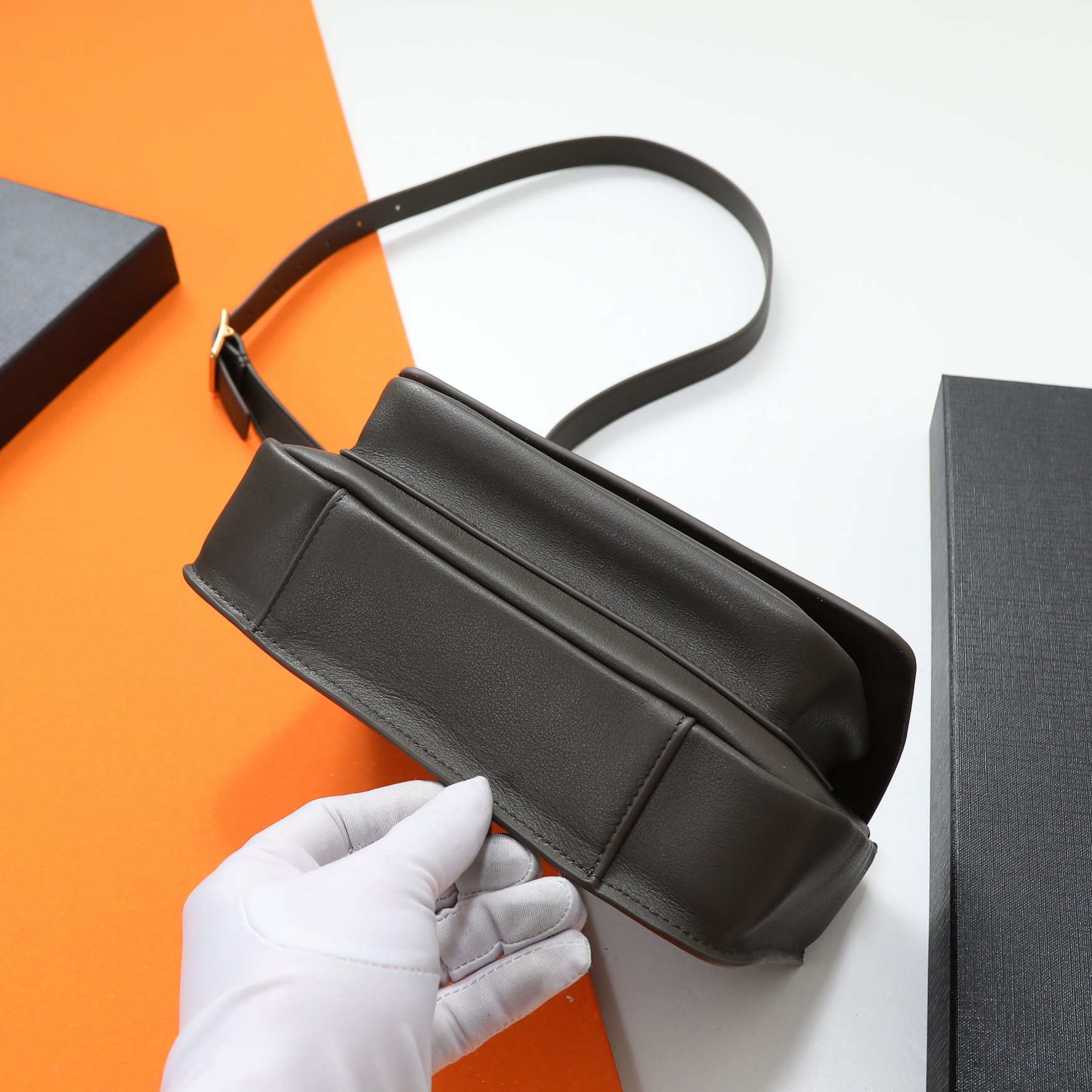 YSL niki satchel in leather 21.5x16x9cm