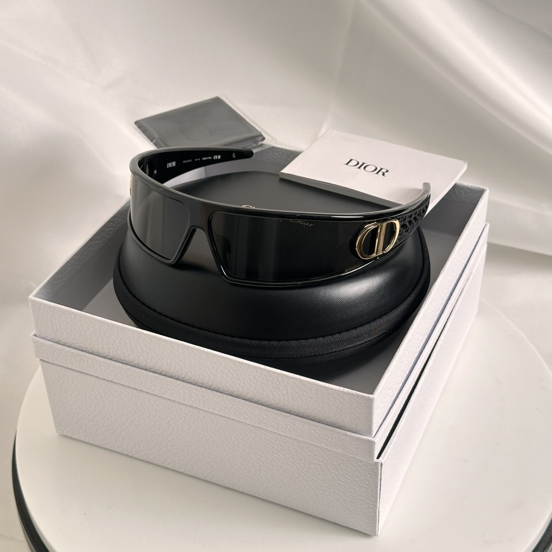 Dior Glasses winter25