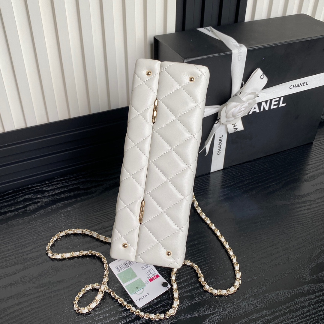 Chanel Box bag 15x22x7.5cm