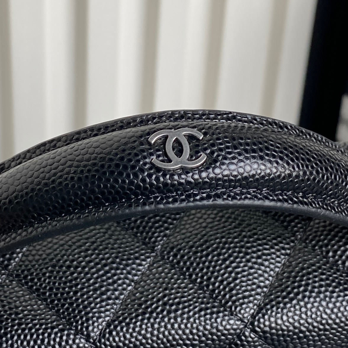 CHANEL with chain Handbag 14×18×3cm