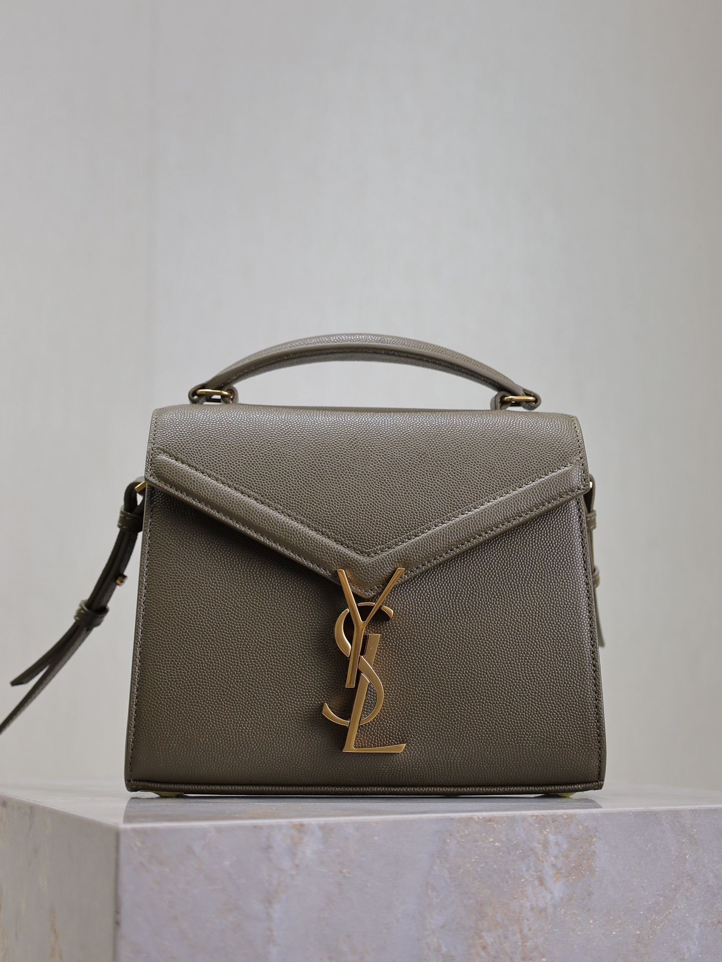 YSL cassandra mini top handle bag 20x16x7.5cm