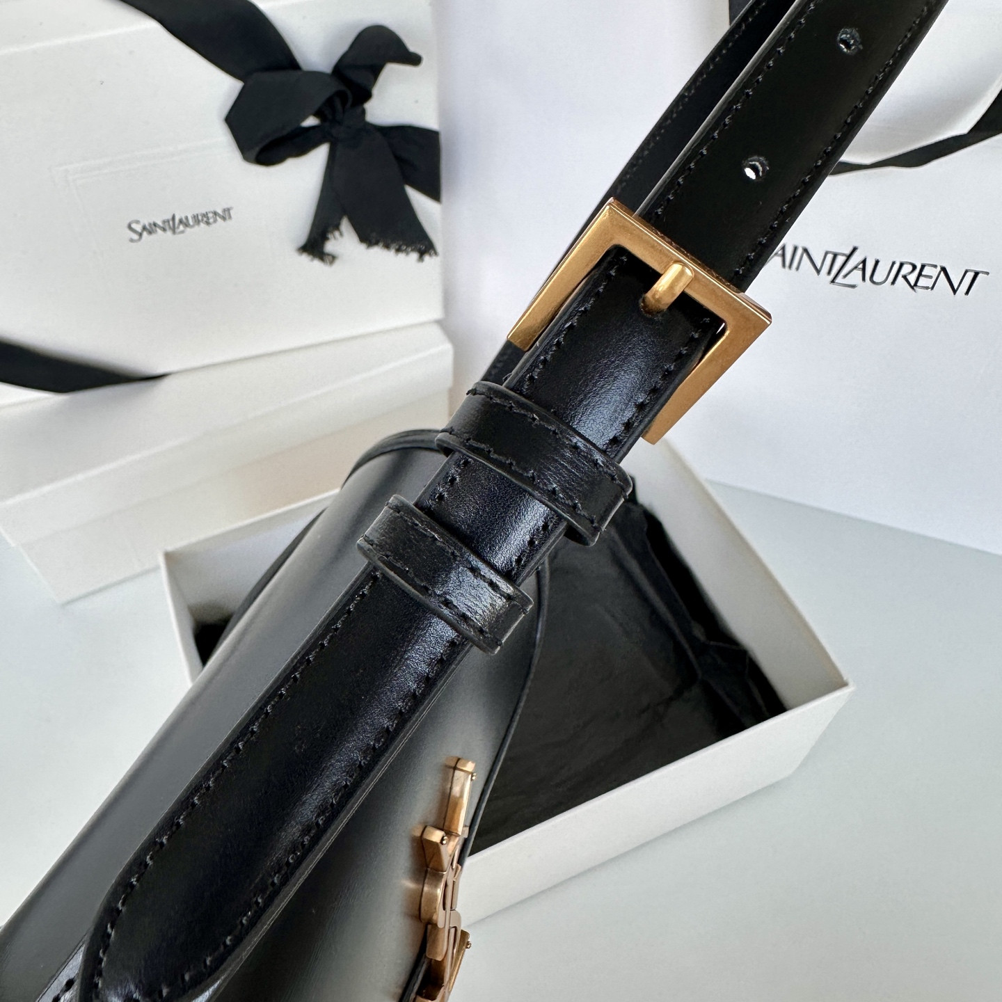 YSL Solferino Medium 24.5 x 15 x 8.5 CM