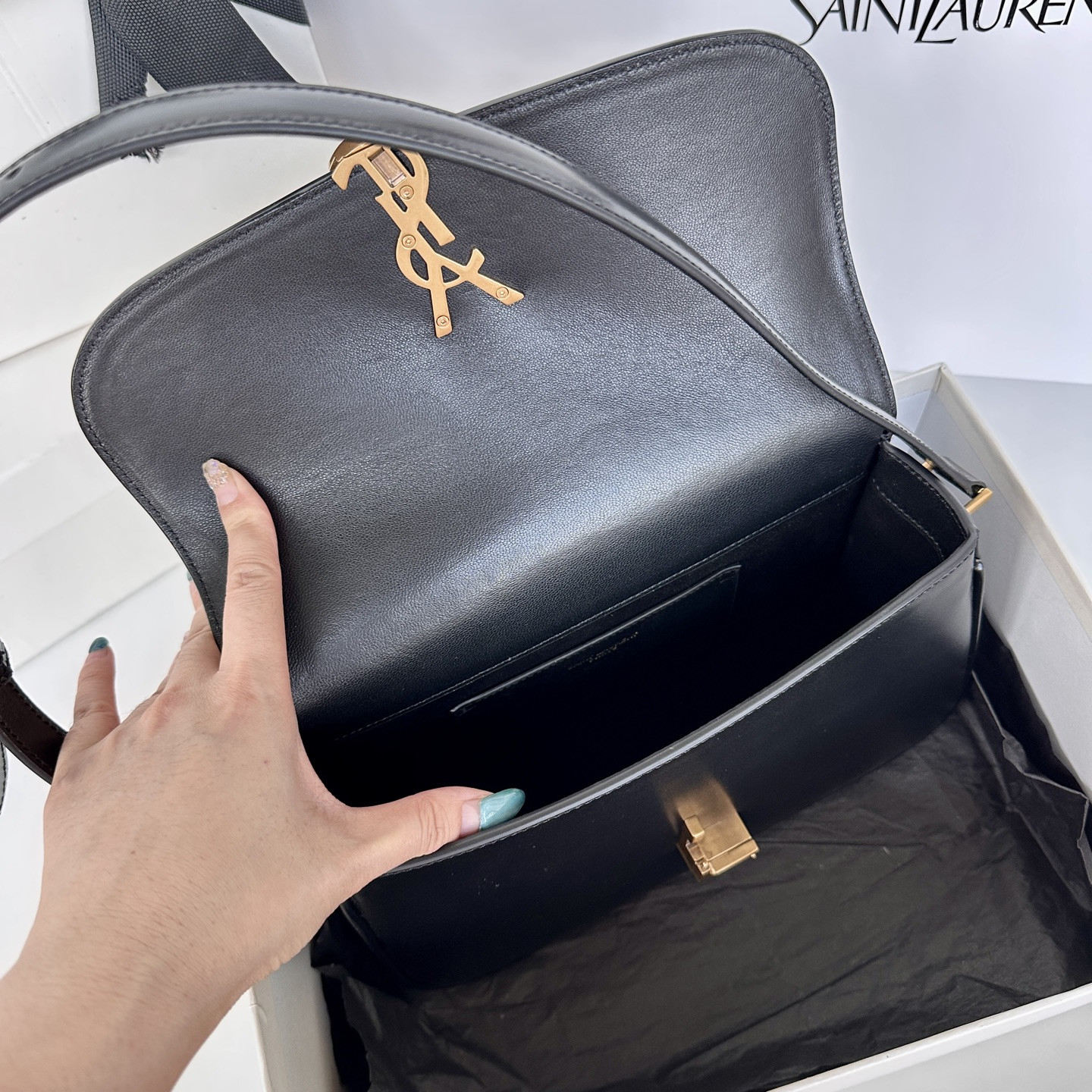 YSL Solferino Medium 24.5 x 15 x 8.5 CM