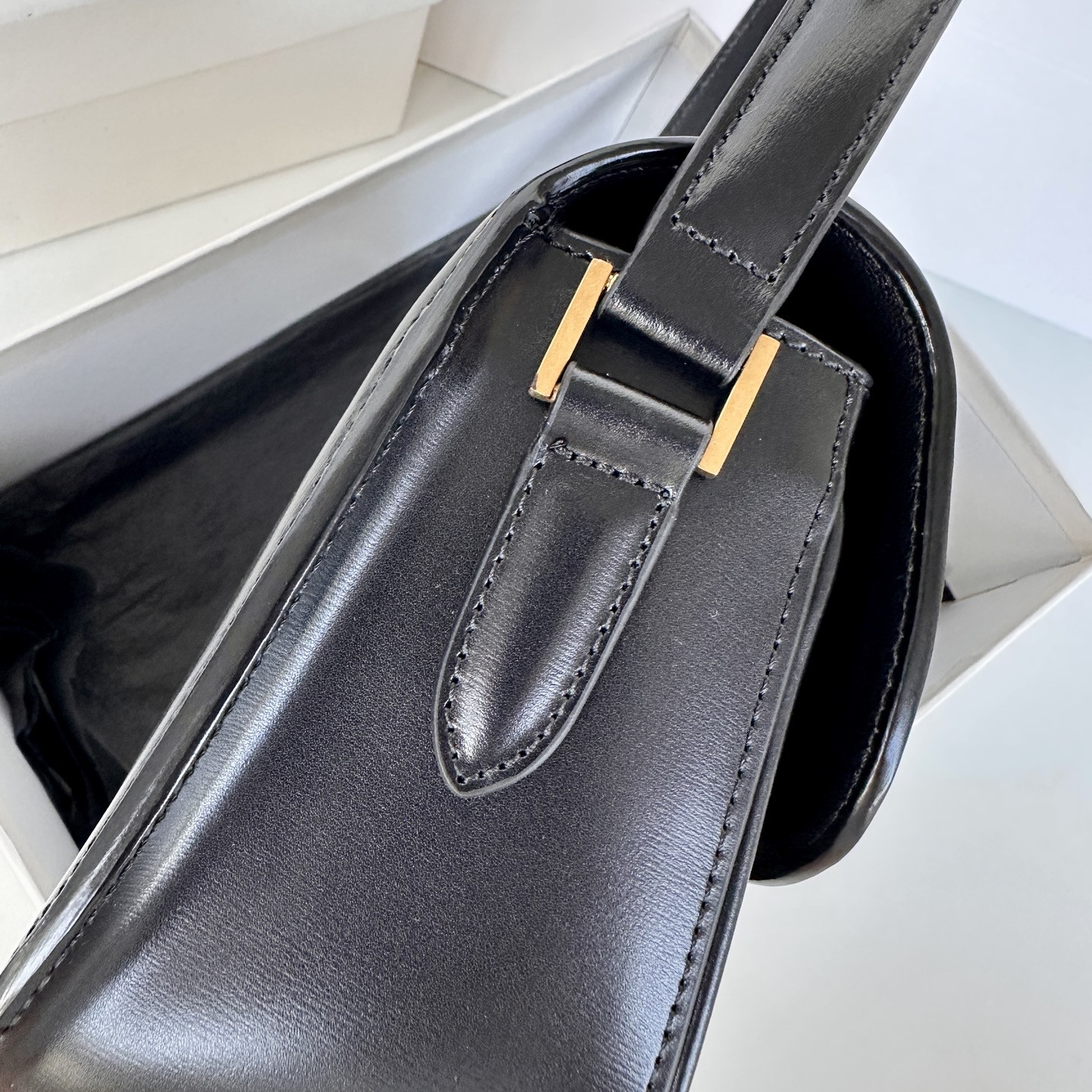 YSL Solferino Medium 24.5 x 15 x 8.5 CM