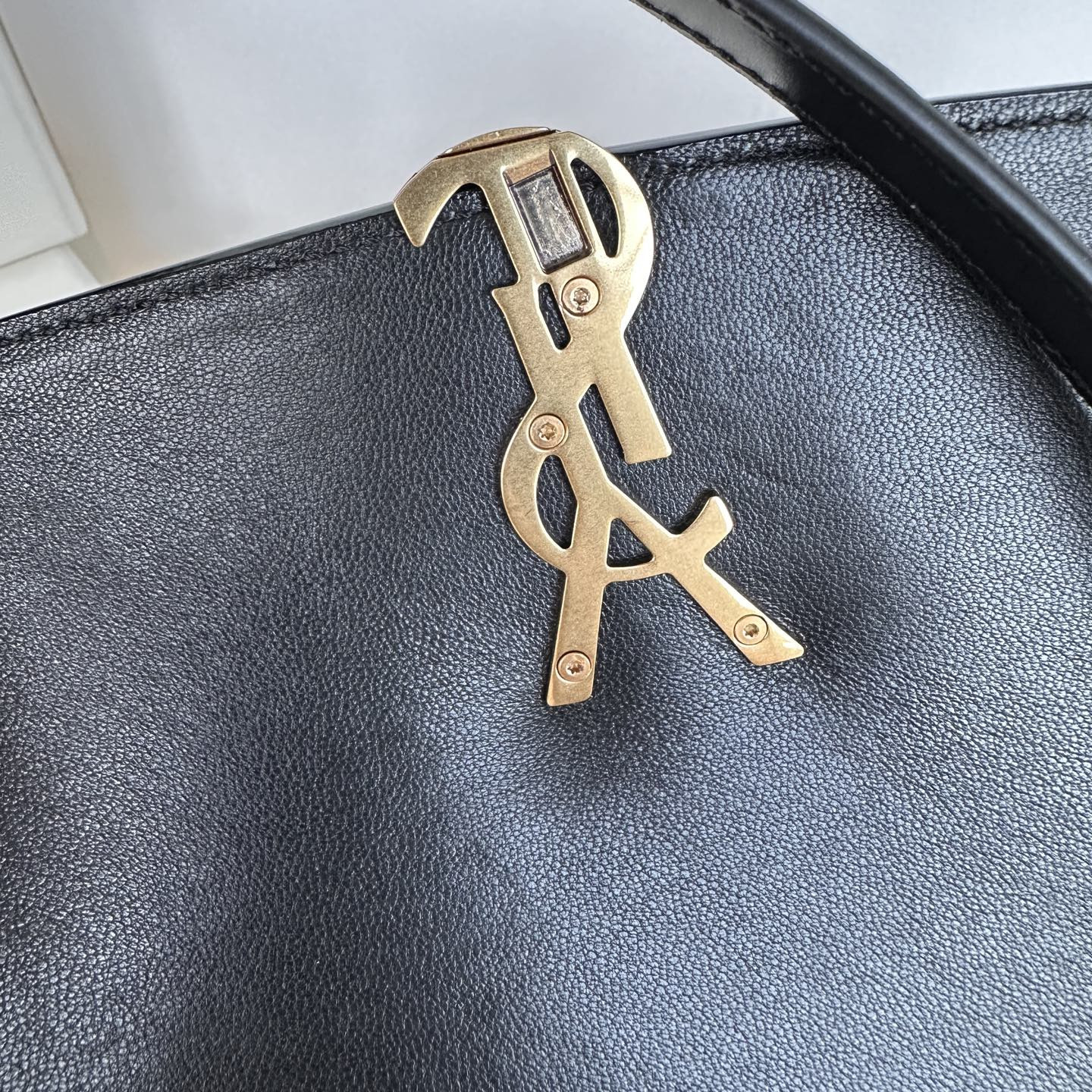 YSL Solferino Medium 24.5 x 15 x 8.5 CM