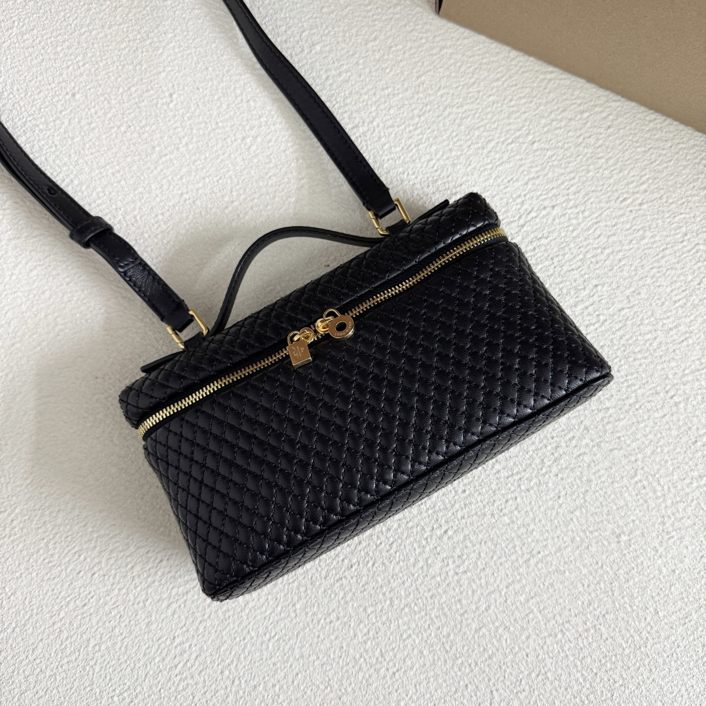 Loro Piana Extra Pocket L19 Lambskin 19x11.5x7cm