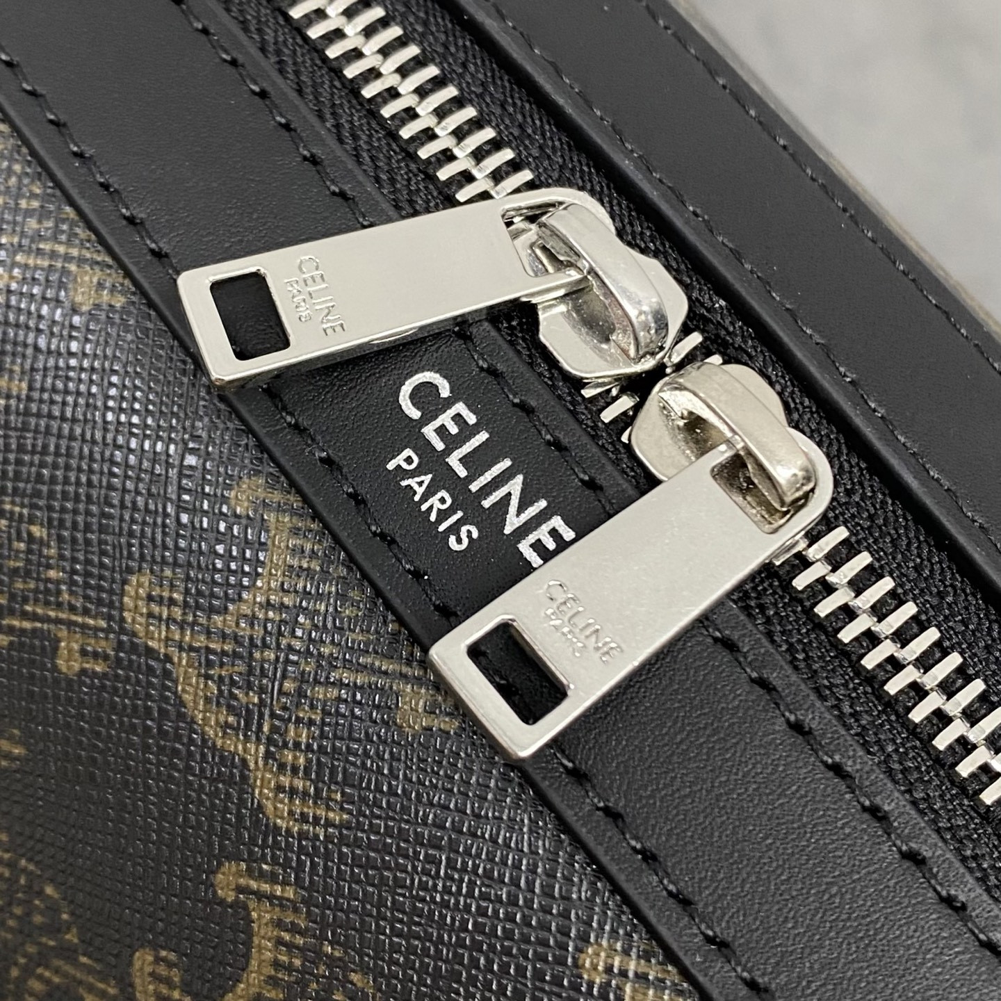 Celine MINI BOSTON IN TRIOMPHE CANVAS AND CALFSKIN 22x16x10cm