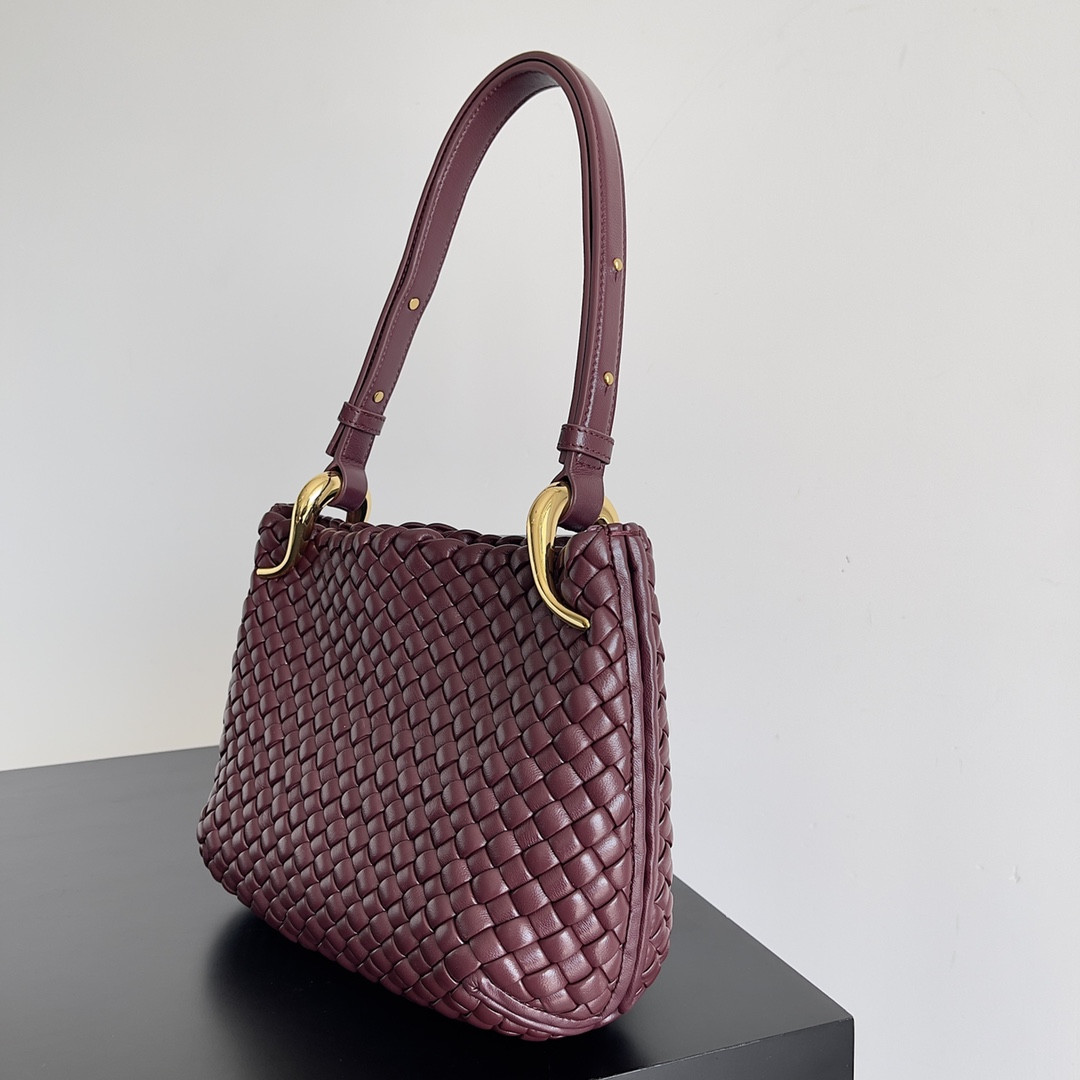 Bottega Veneta Clicker handbags 28x10x24cm