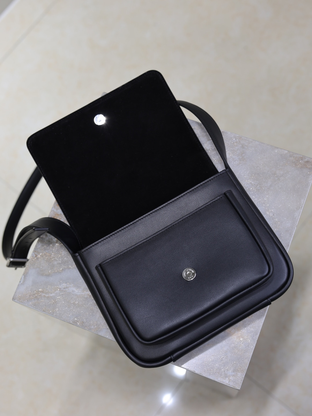 YSL SAINT LAURENT Niki small satchel in smooth leather 21x16x5cm