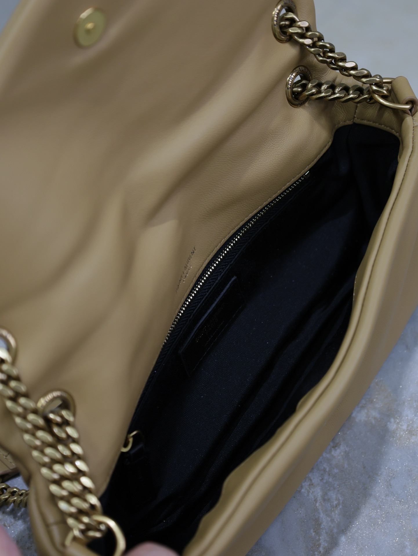 YSL CALYPSO small in plunged lambskin 26x14x7cm