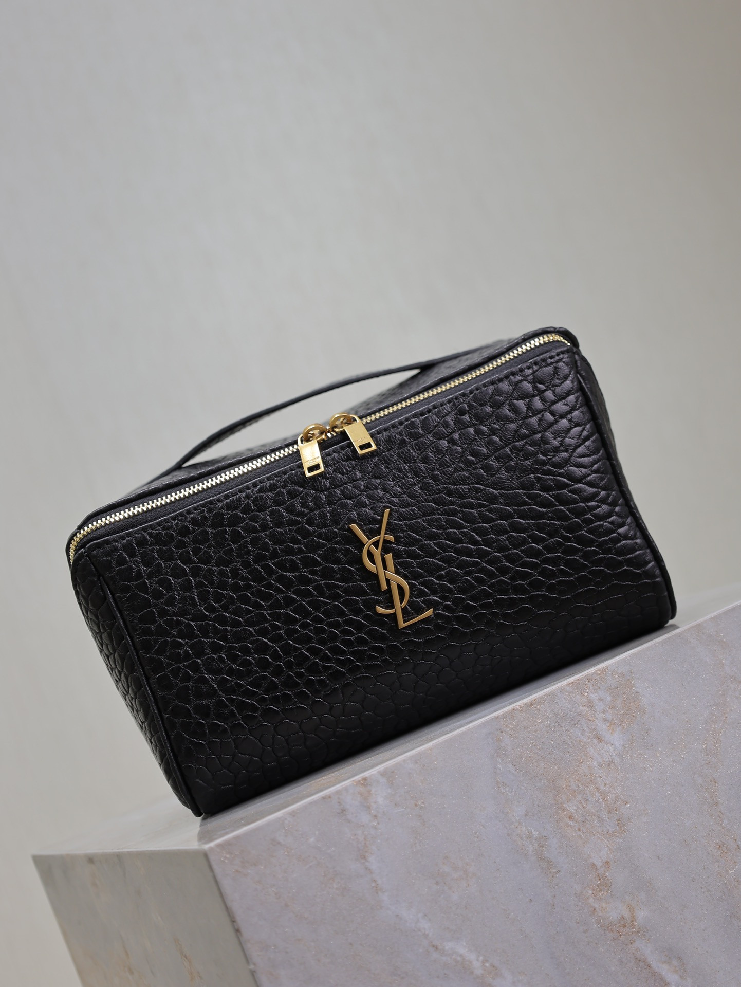 YSL GABY Vanity Case in Grained Leather 21x13x13cm