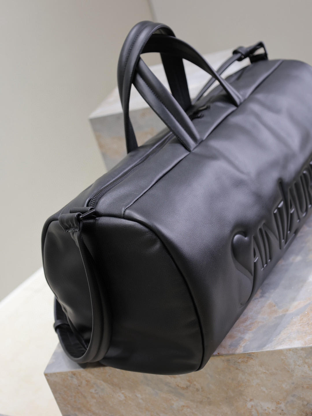 YSL SAINT LAURENT duffle in lambskin 53x24x22cm
