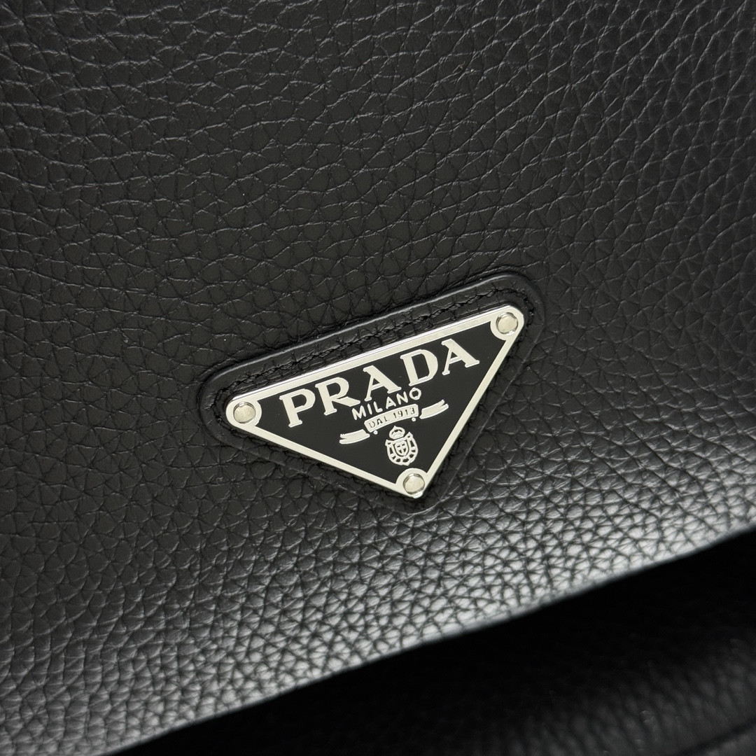 Prada Cross leather bag 47.5x26.5x10cm