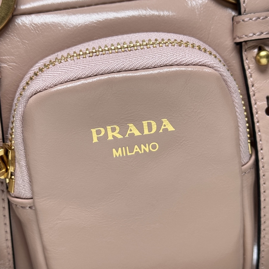 Prada Dangle medium leather top-handle bag 14x30x13.5cm