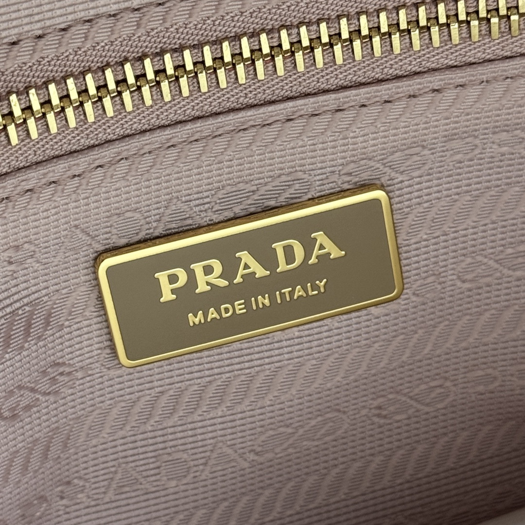 Prada Dangle medium leather top-handle bag 14x30x13.5cm
