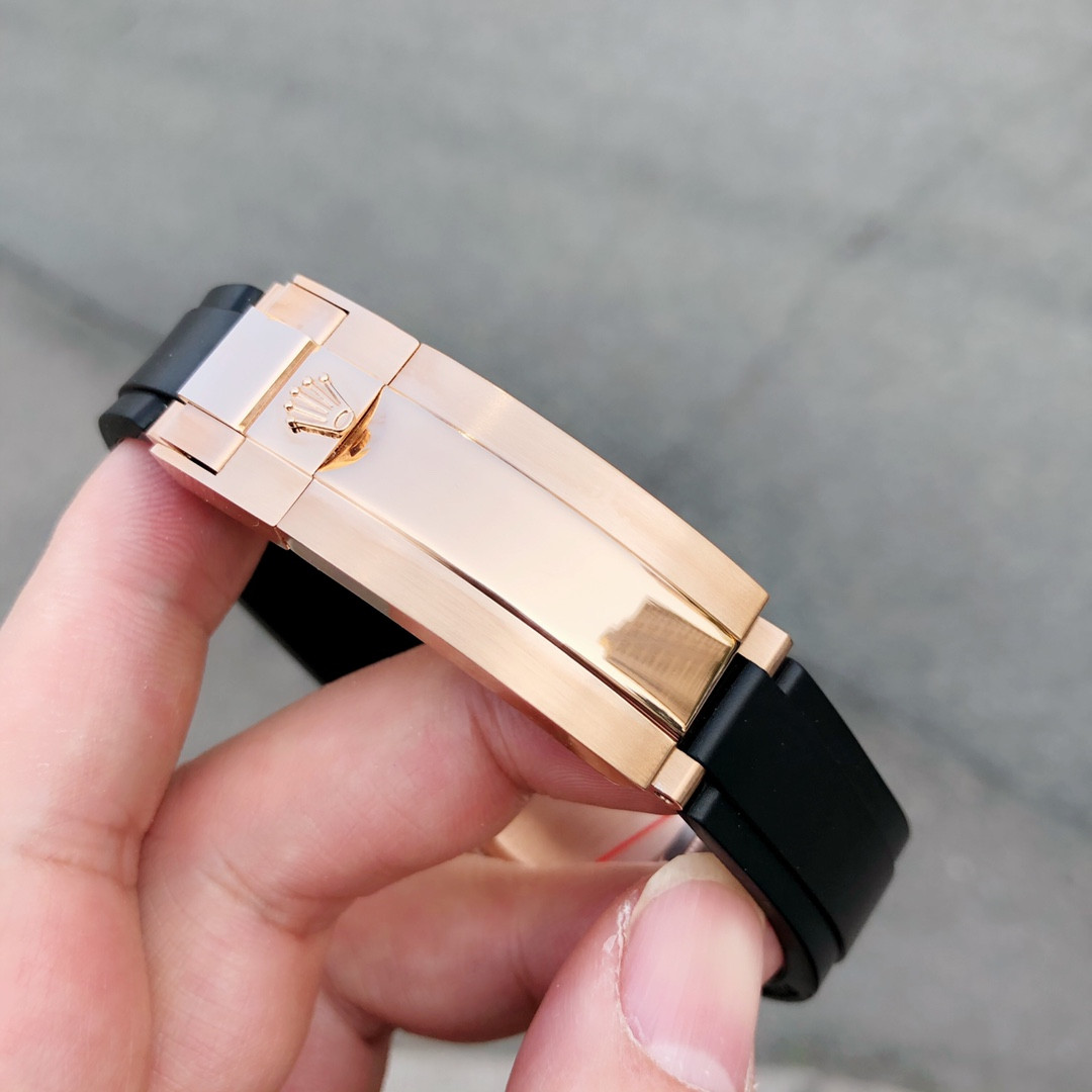 Rolex Oyster Perpetual Cosmograph Rainbow Daytona 40mm