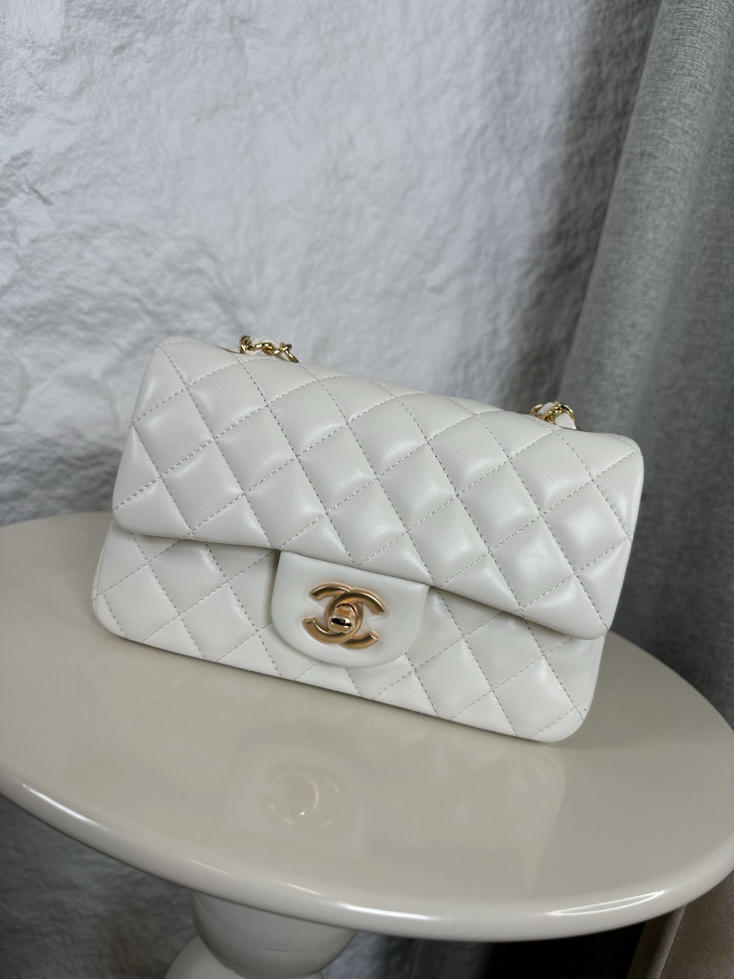 Chanel Mini Flap Bag 20x12x6cm