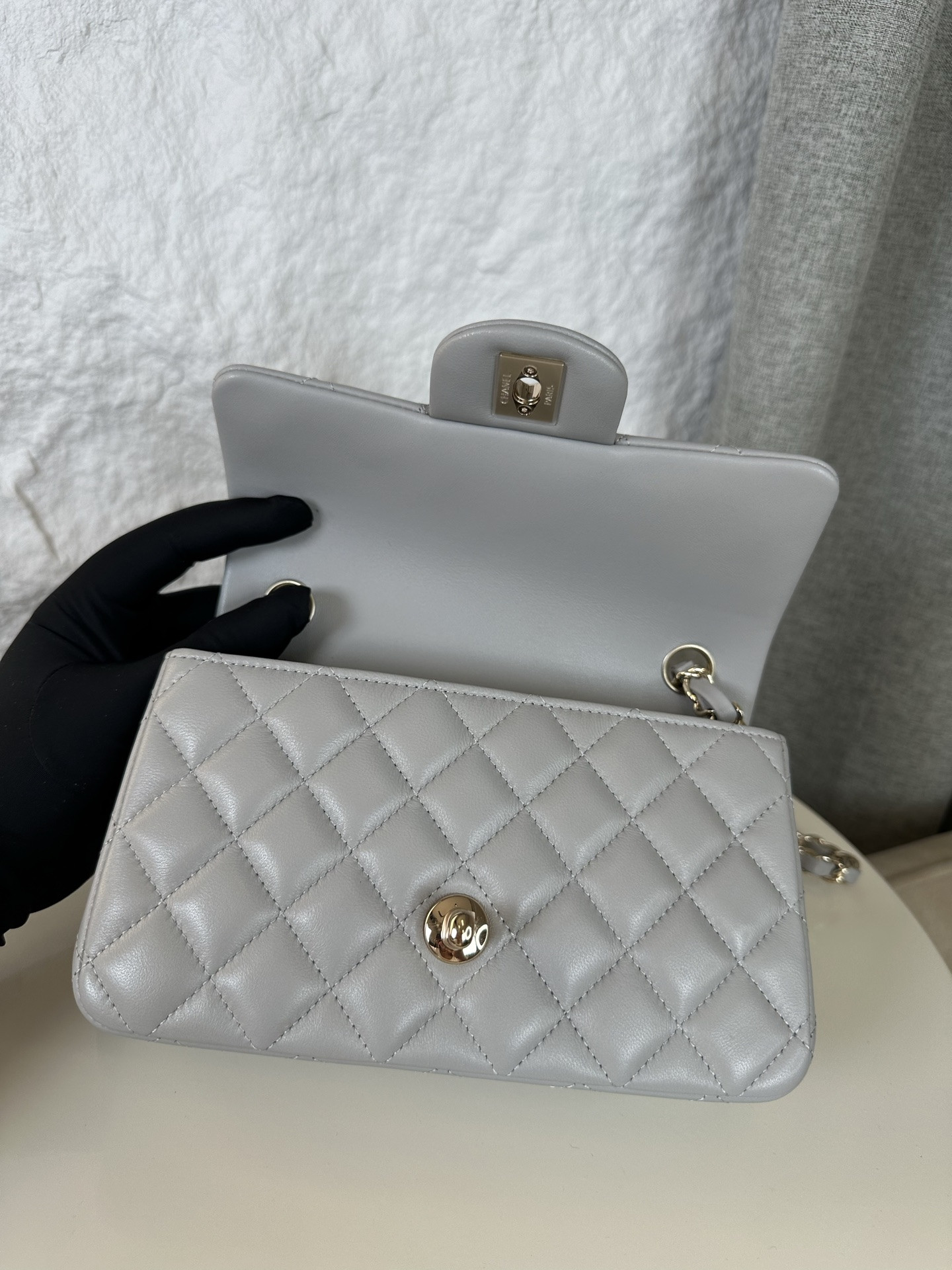 Chanel Mini Flap Bag 20x12x6cm