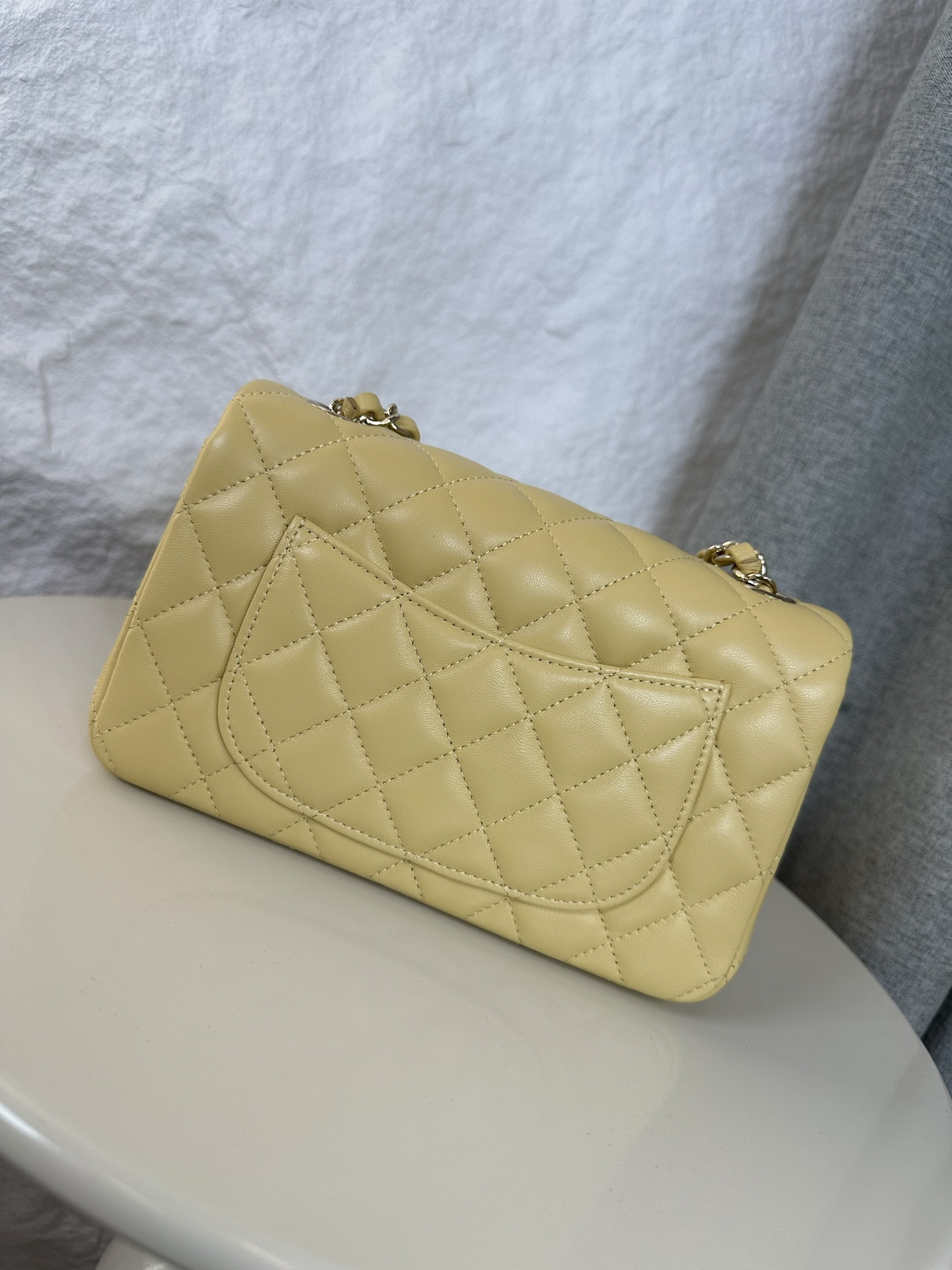 Chanel Mini Flap Bag 20x12x6cm