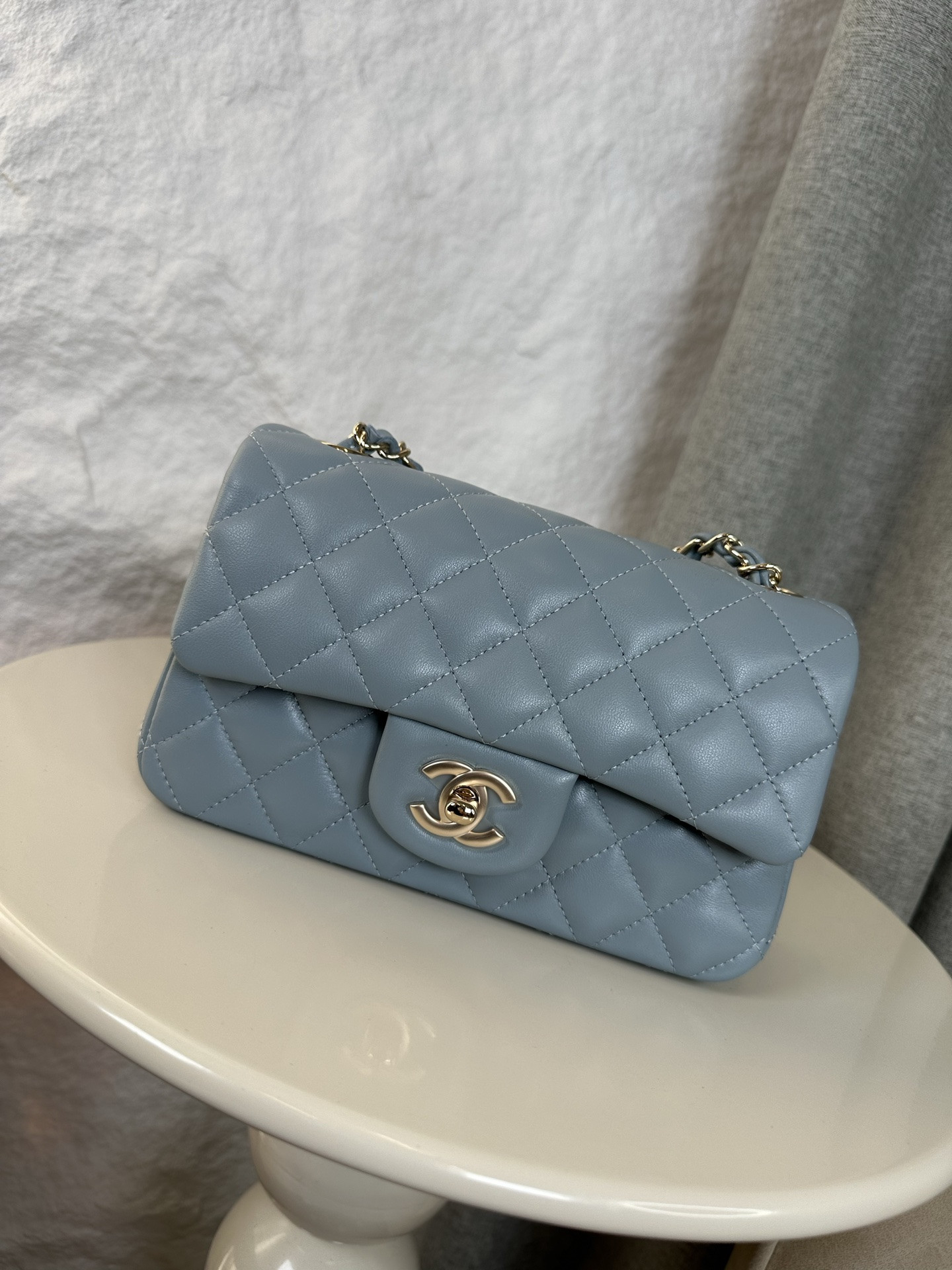 Chanel Mini Flap Bag 20x12x6cm