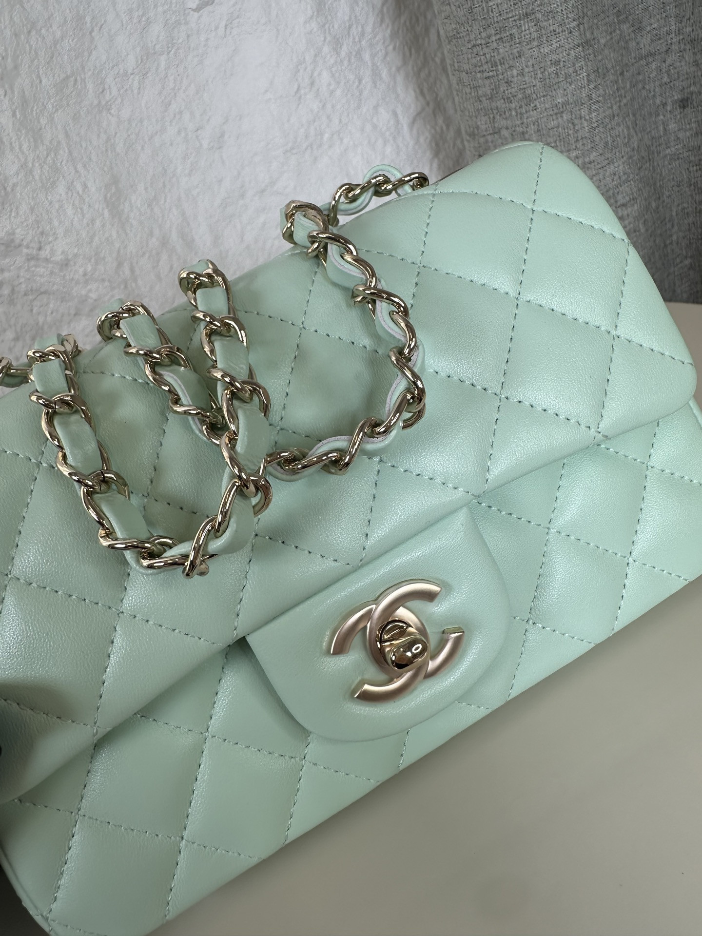 Chanel Mini Flap Bag 20x12x6cm